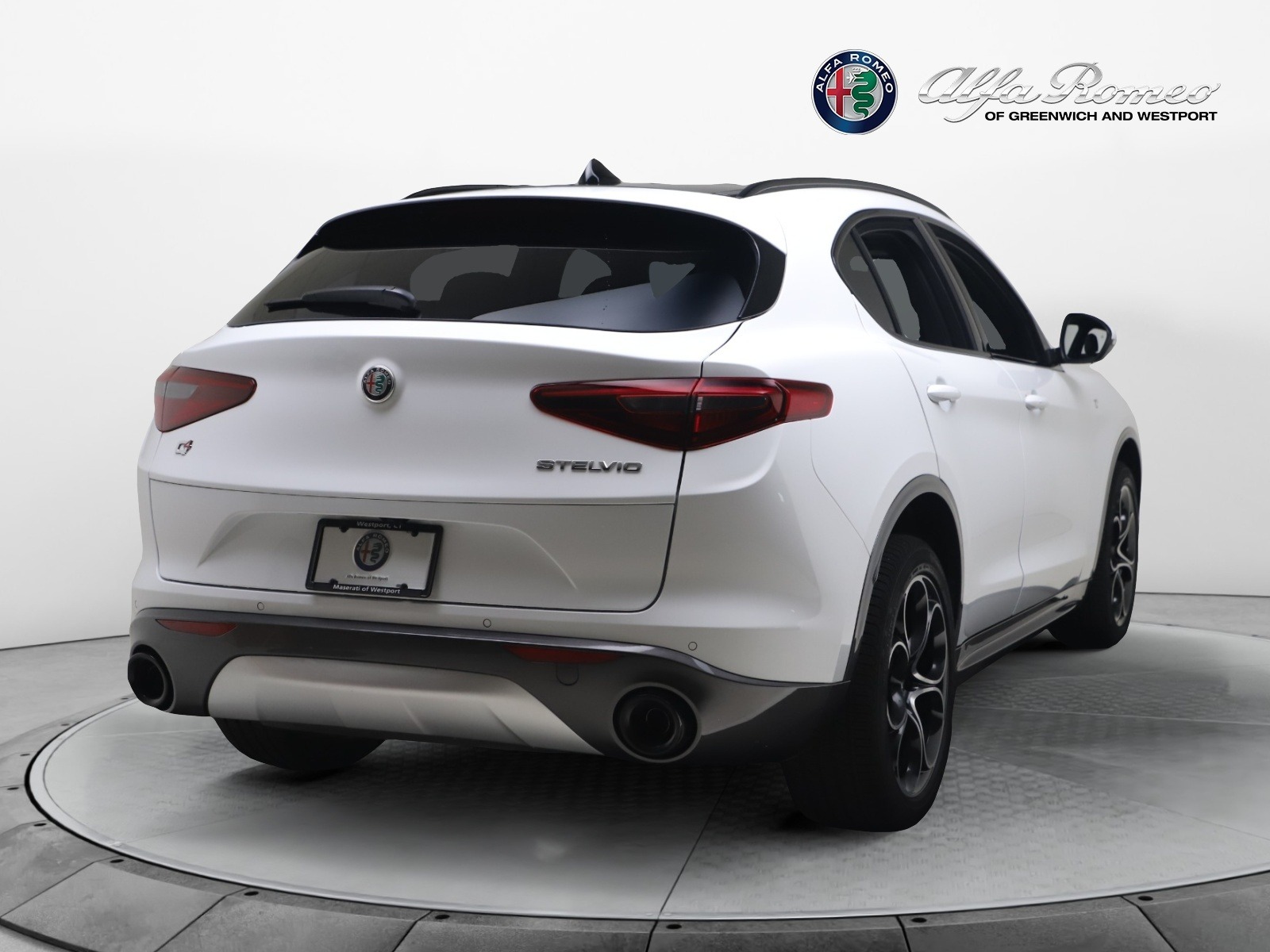 New-2023-Alfa-Romeo-Stelvio-Ti