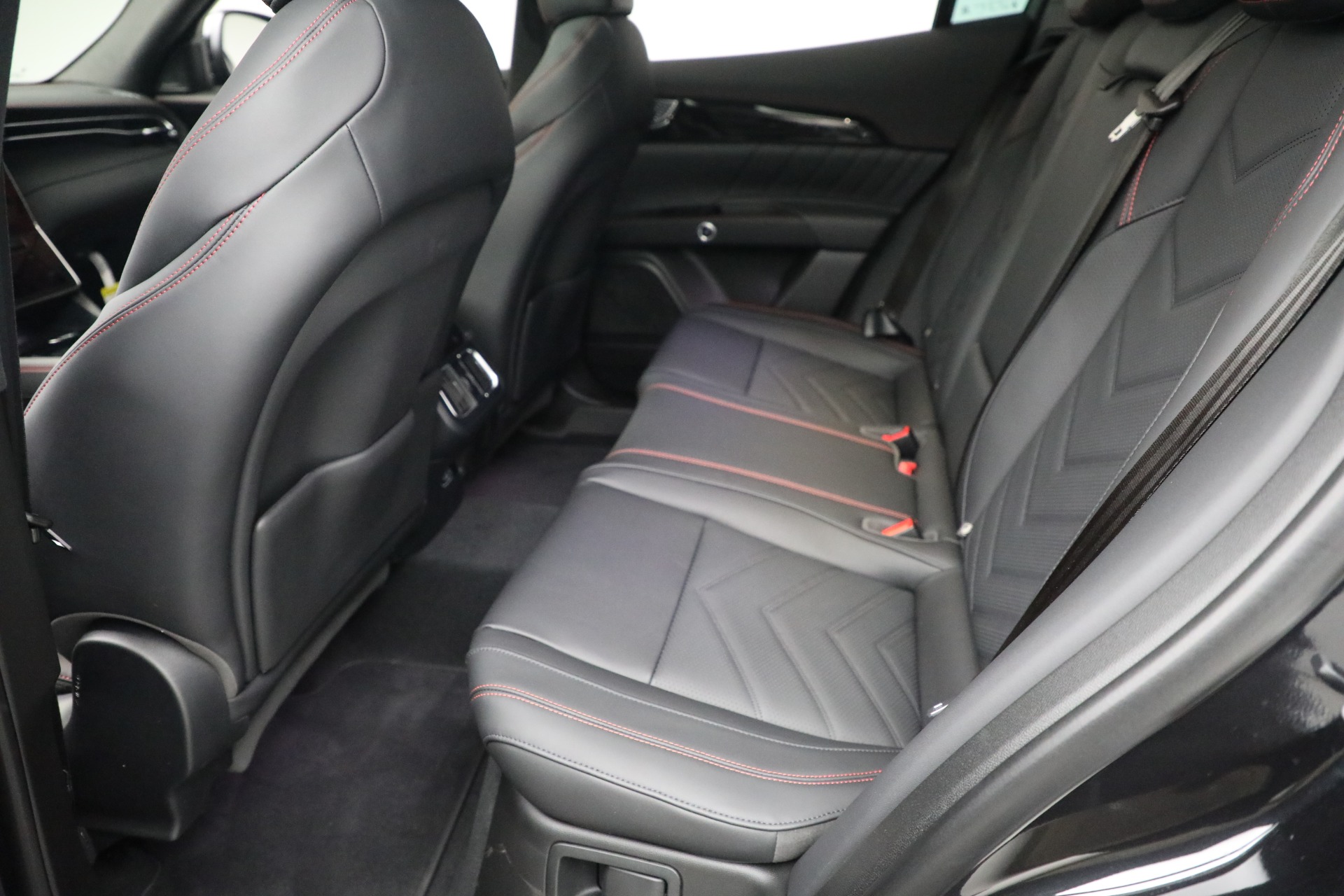 New-2023-Maserati-Grecale-Modena