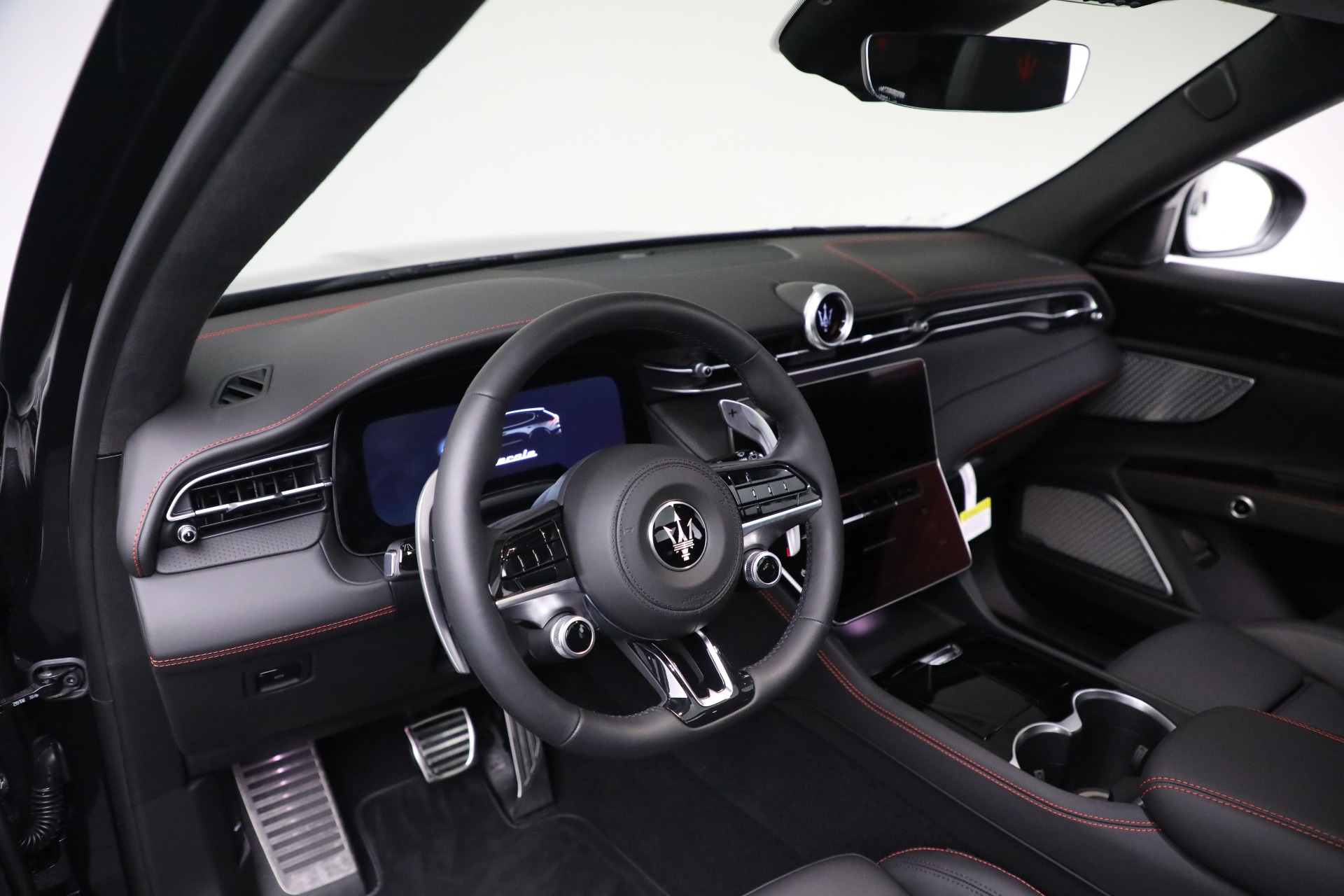 New-2023-Maserati-Grecale-Modena