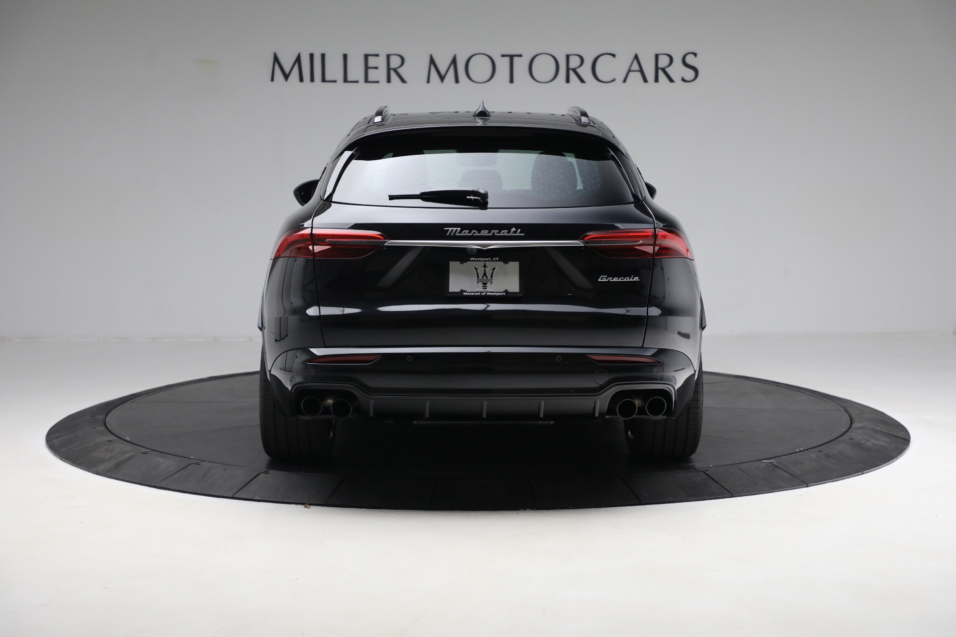 New-2023-Maserati-Grecale-Modena