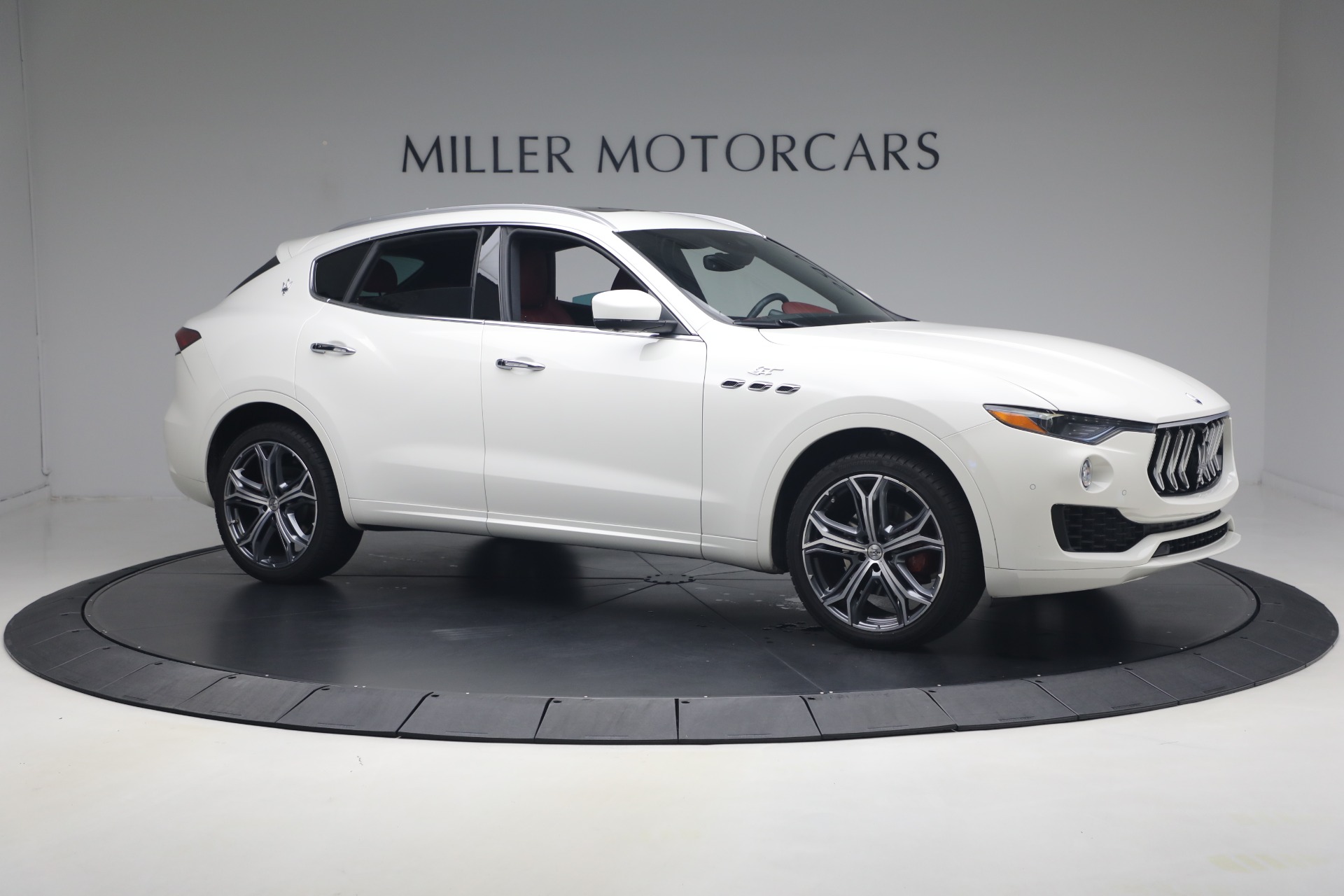 Used-2023-Maserati-Levante-GT