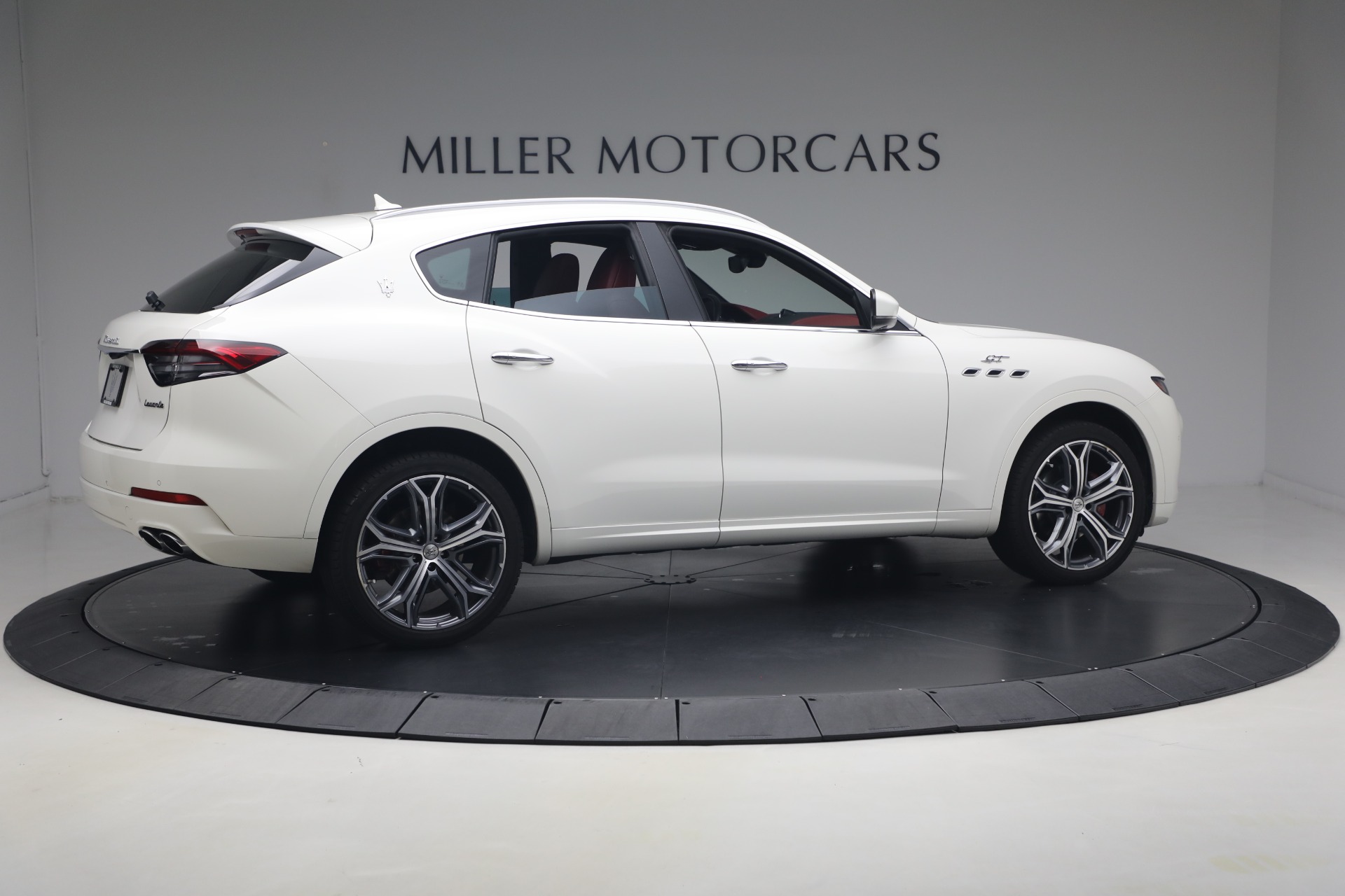Used-2023-Maserati-Levante-GT