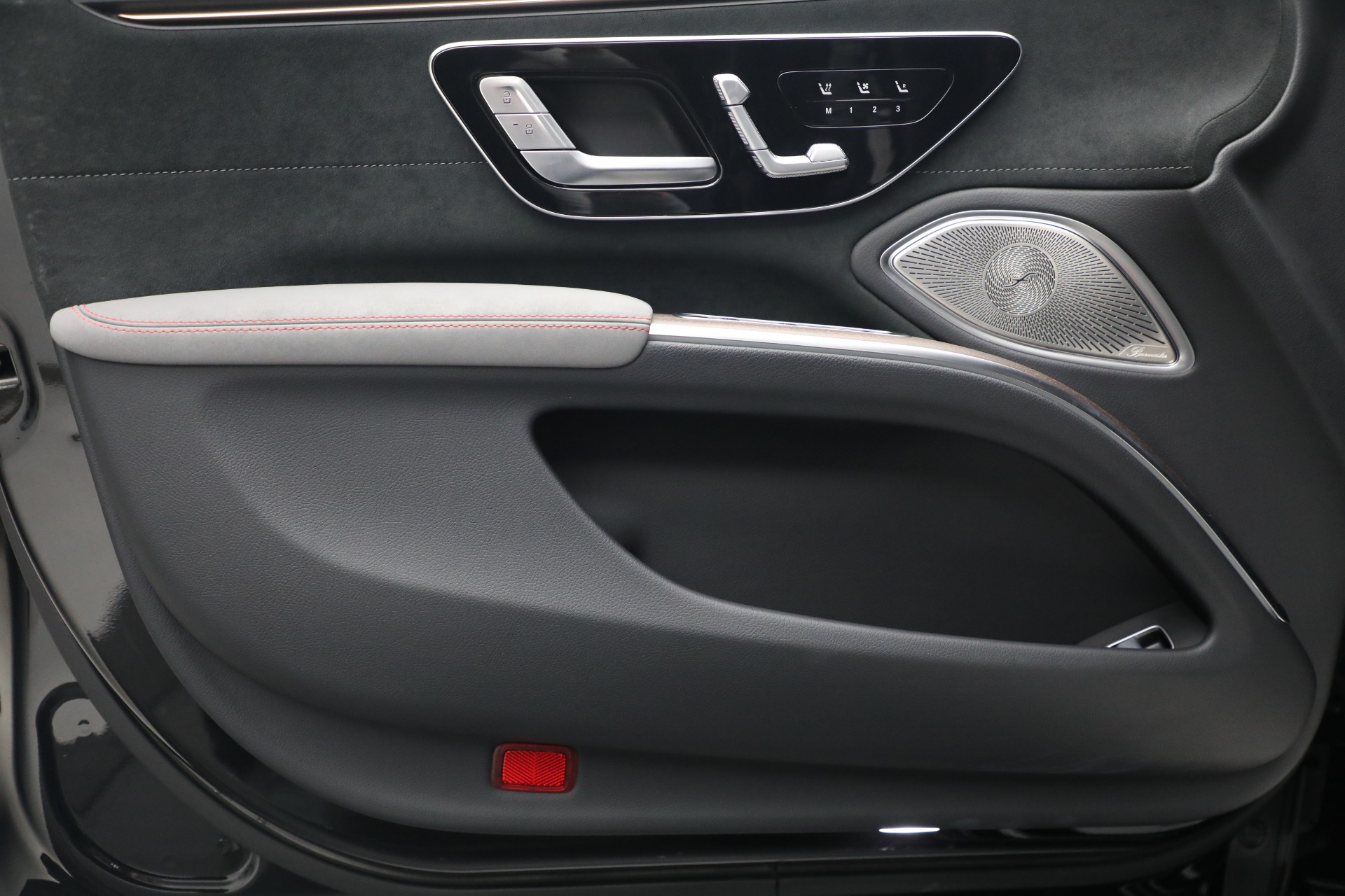 Used-2022-Mercedes-Benz-EQS-EQS-580-4MATIC