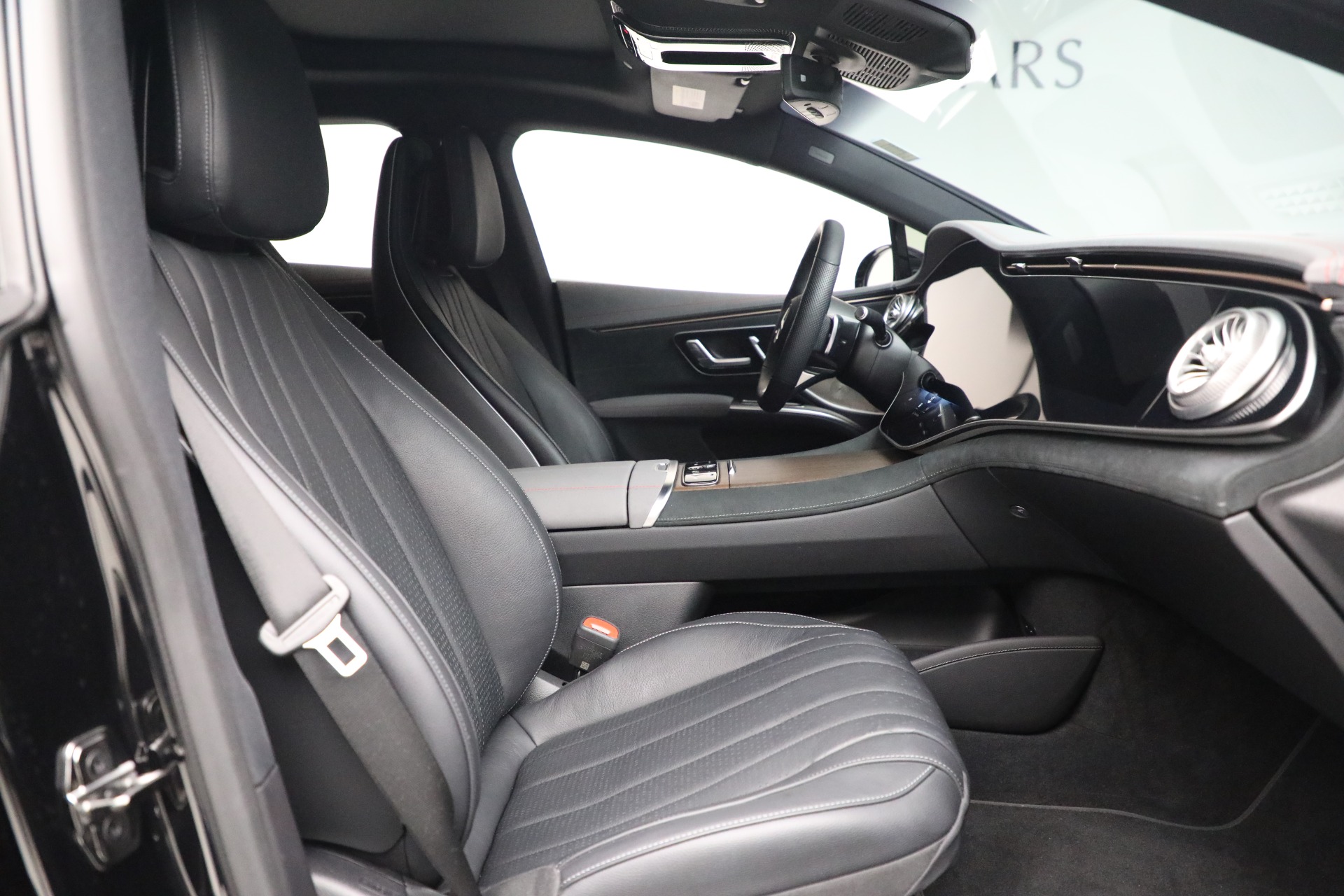 Used-2022-Mercedes-Benz-EQS-EQS-580-4MATIC