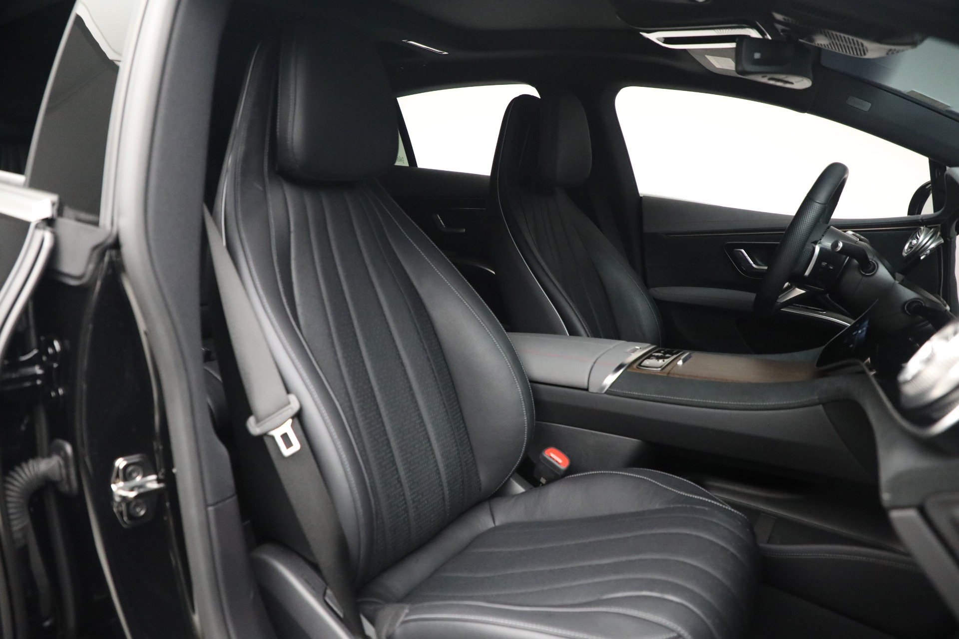 Used-2022-Mercedes-Benz-EQS-EQS-580-4MATIC