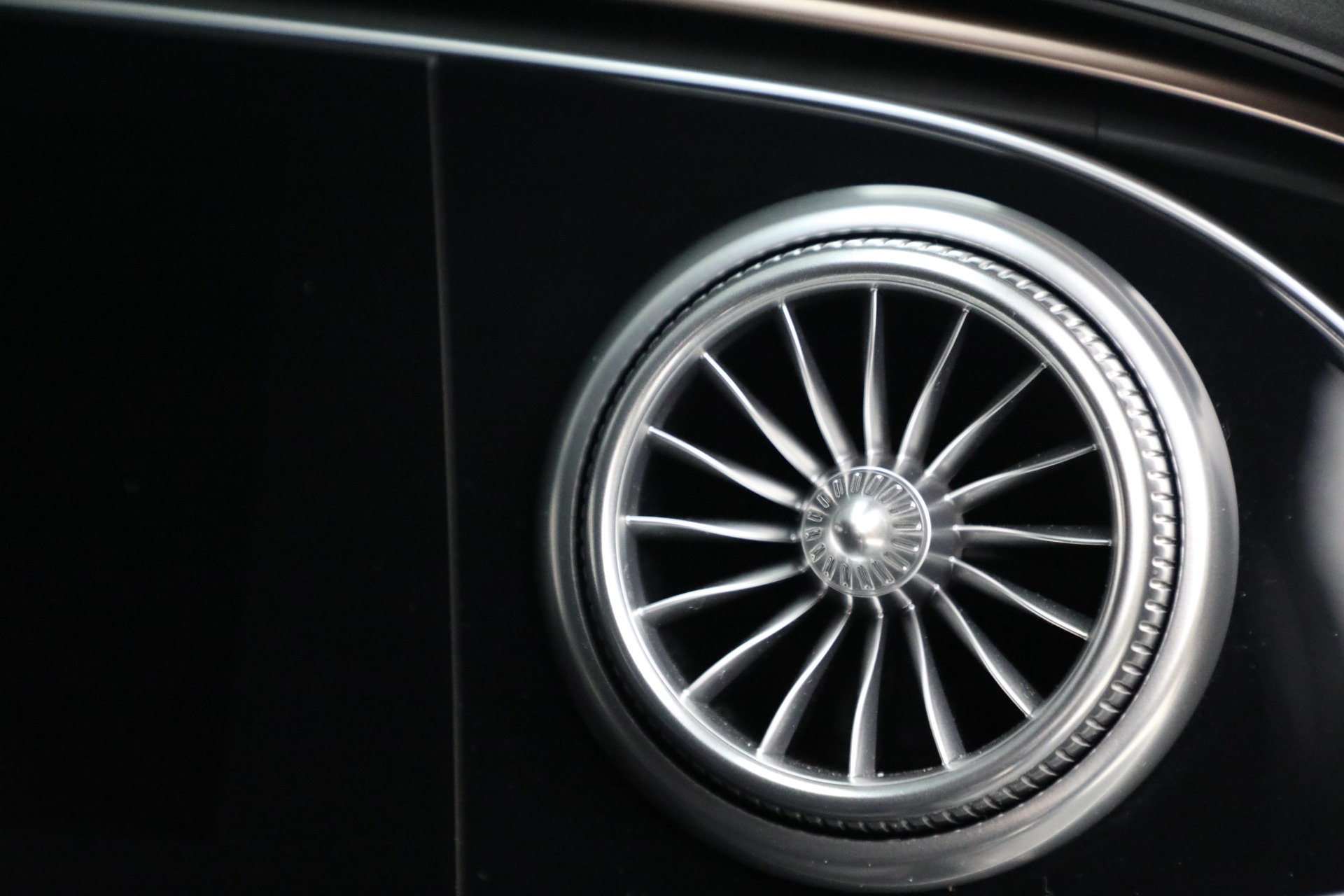 Used-2022-Mercedes-Benz-EQS-EQS-580-4MATIC