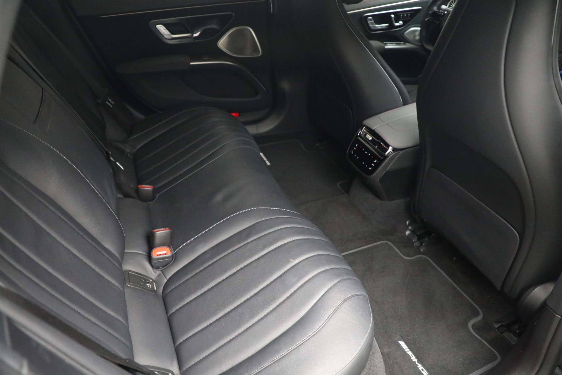 Used-2022-Mercedes-Benz-EQS-EQS-580-4MATIC