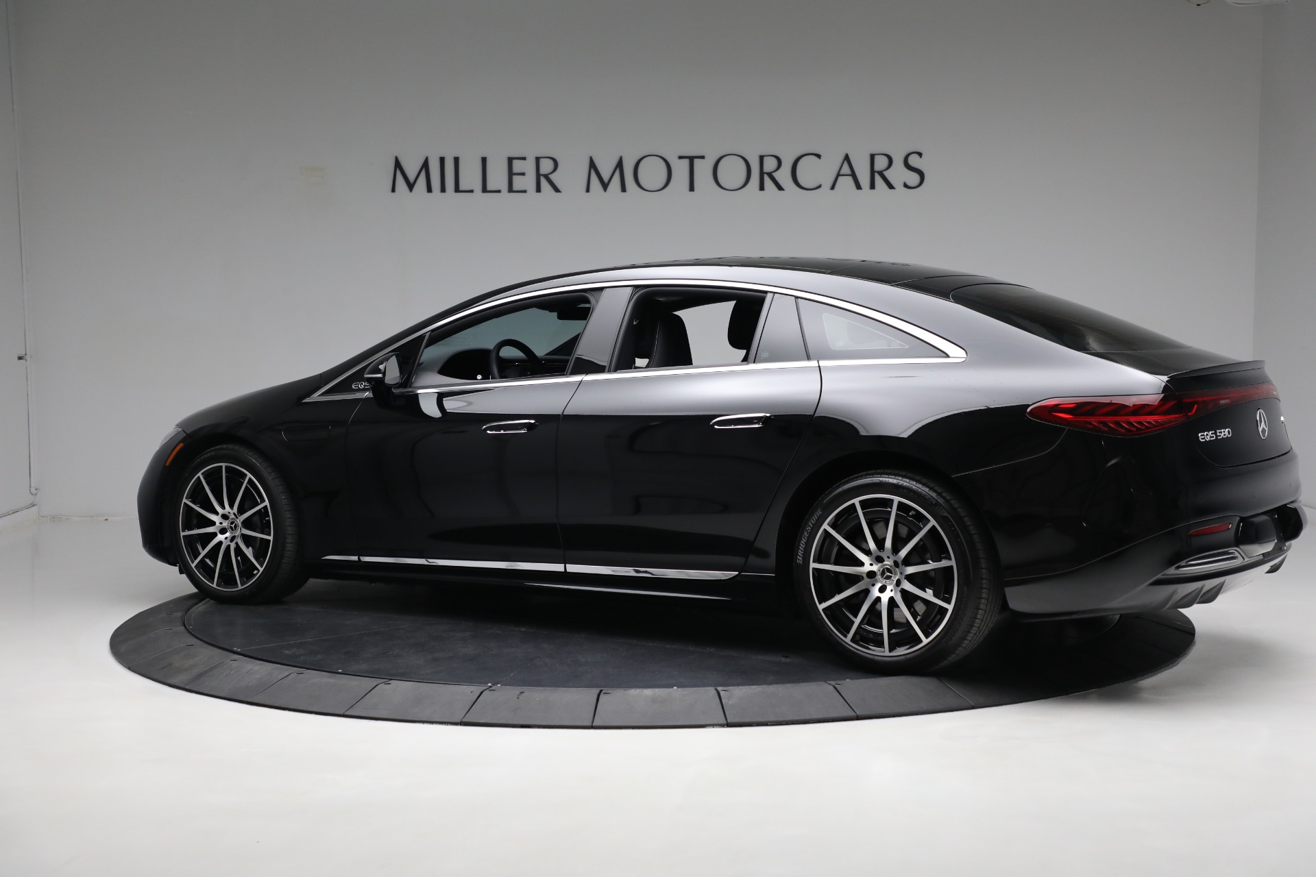 Used-2022-Mercedes-Benz-EQS-EQS-580-4MATIC