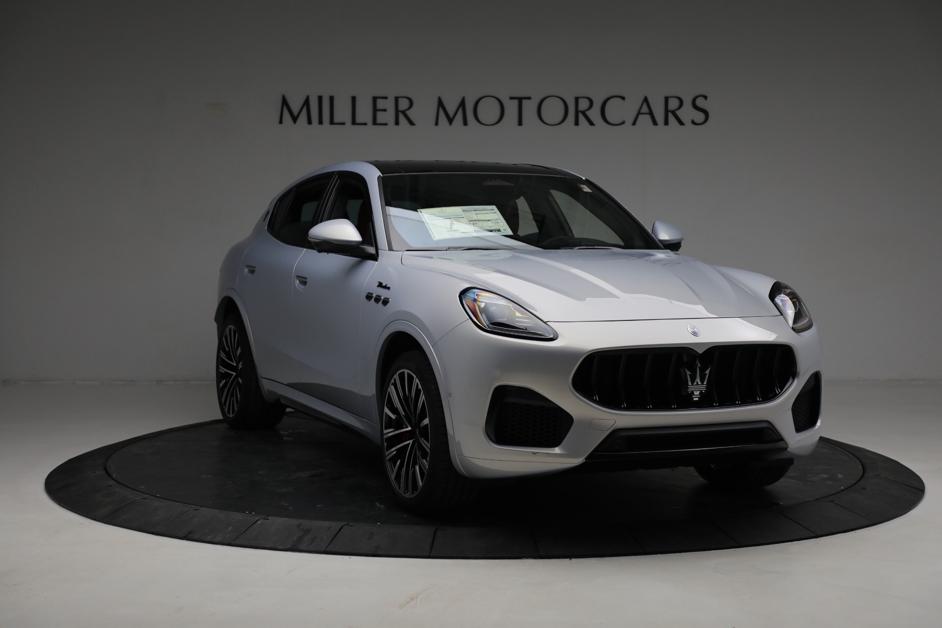 New-2023-Maserati-Grecale-Modena