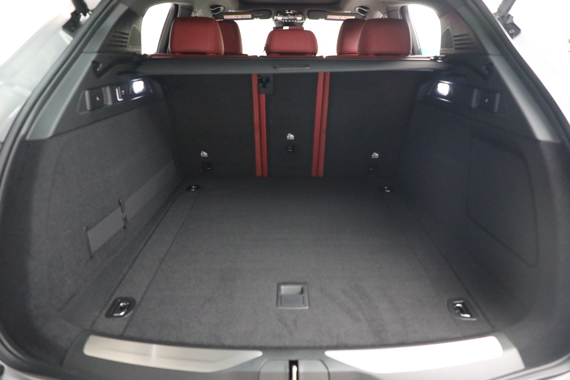 New-2023-Maserati-Grecale-Modena