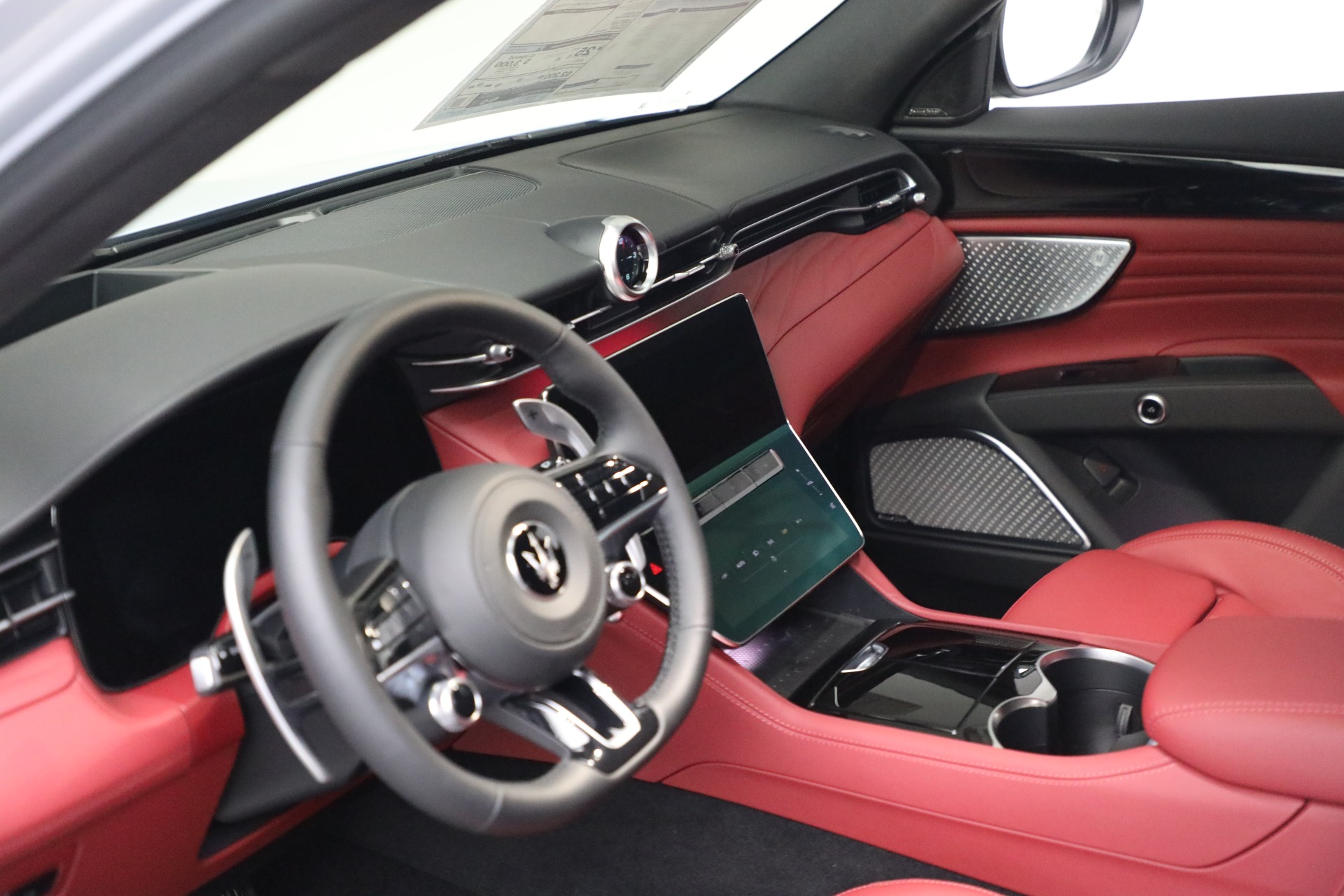 New-2023-Maserati-Grecale-Modena