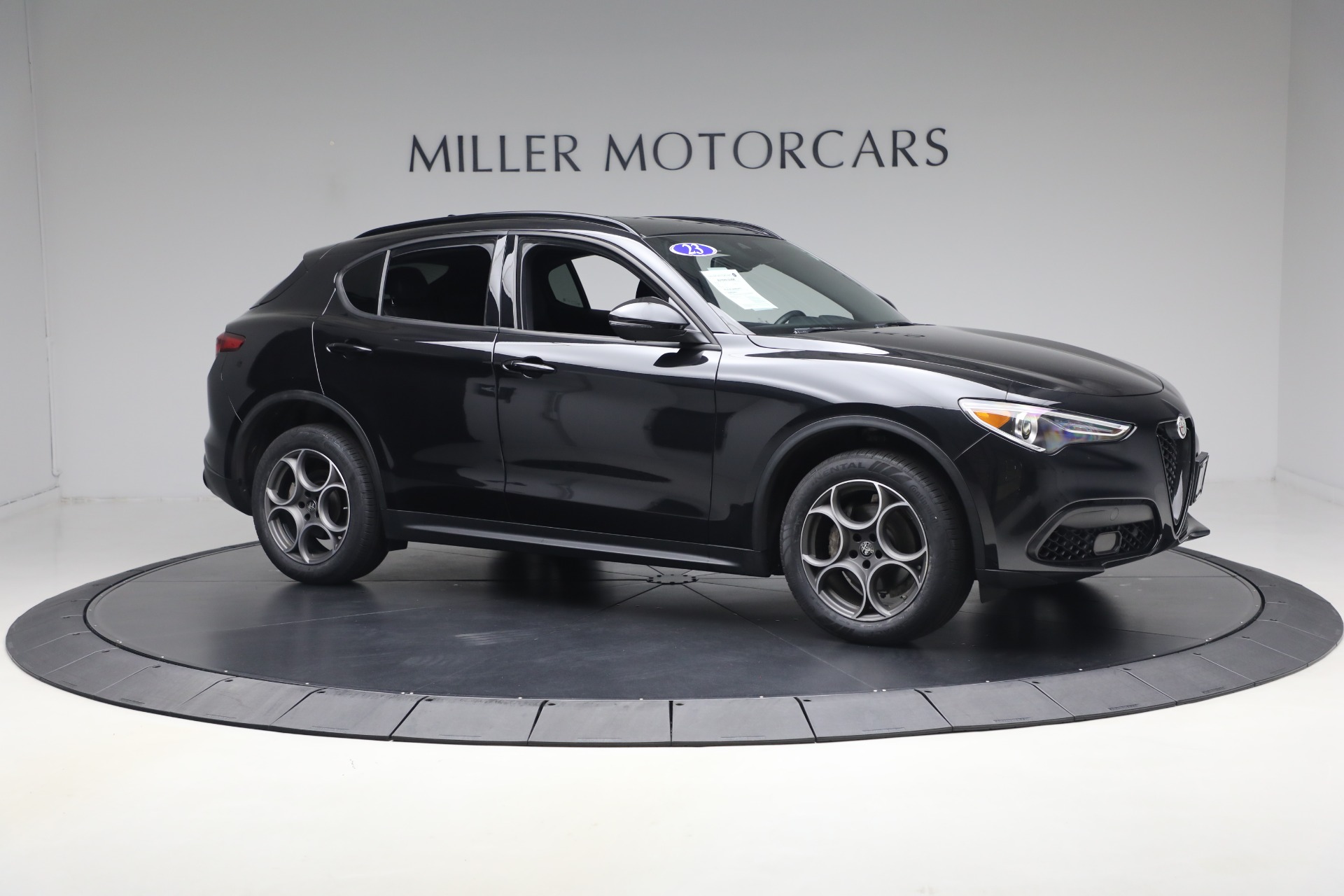 Used-2023-Alfa-Romeo-Stelvio-Sprint