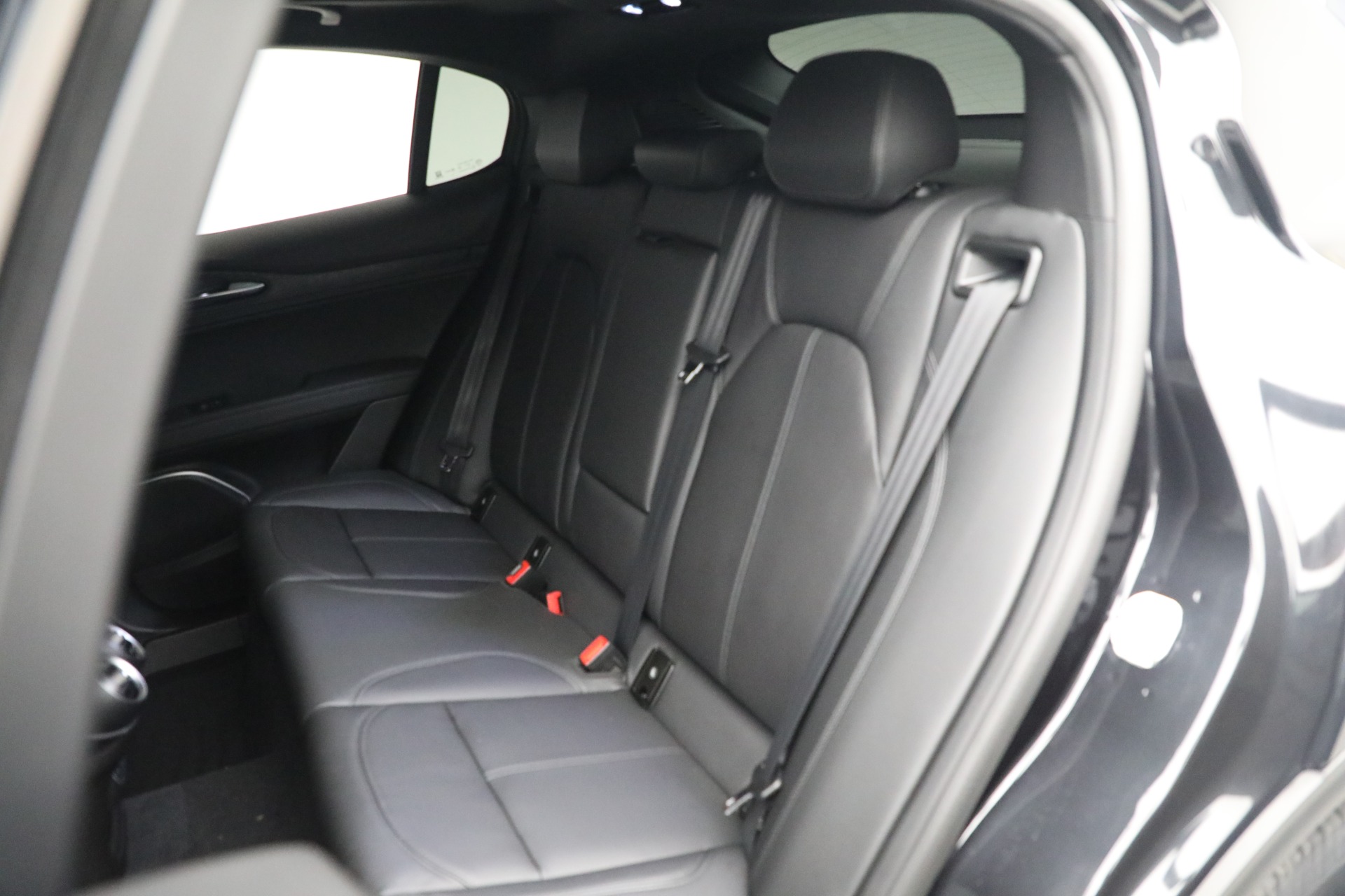 New-2023-Alfa-Romeo-Stelvio-Sprint