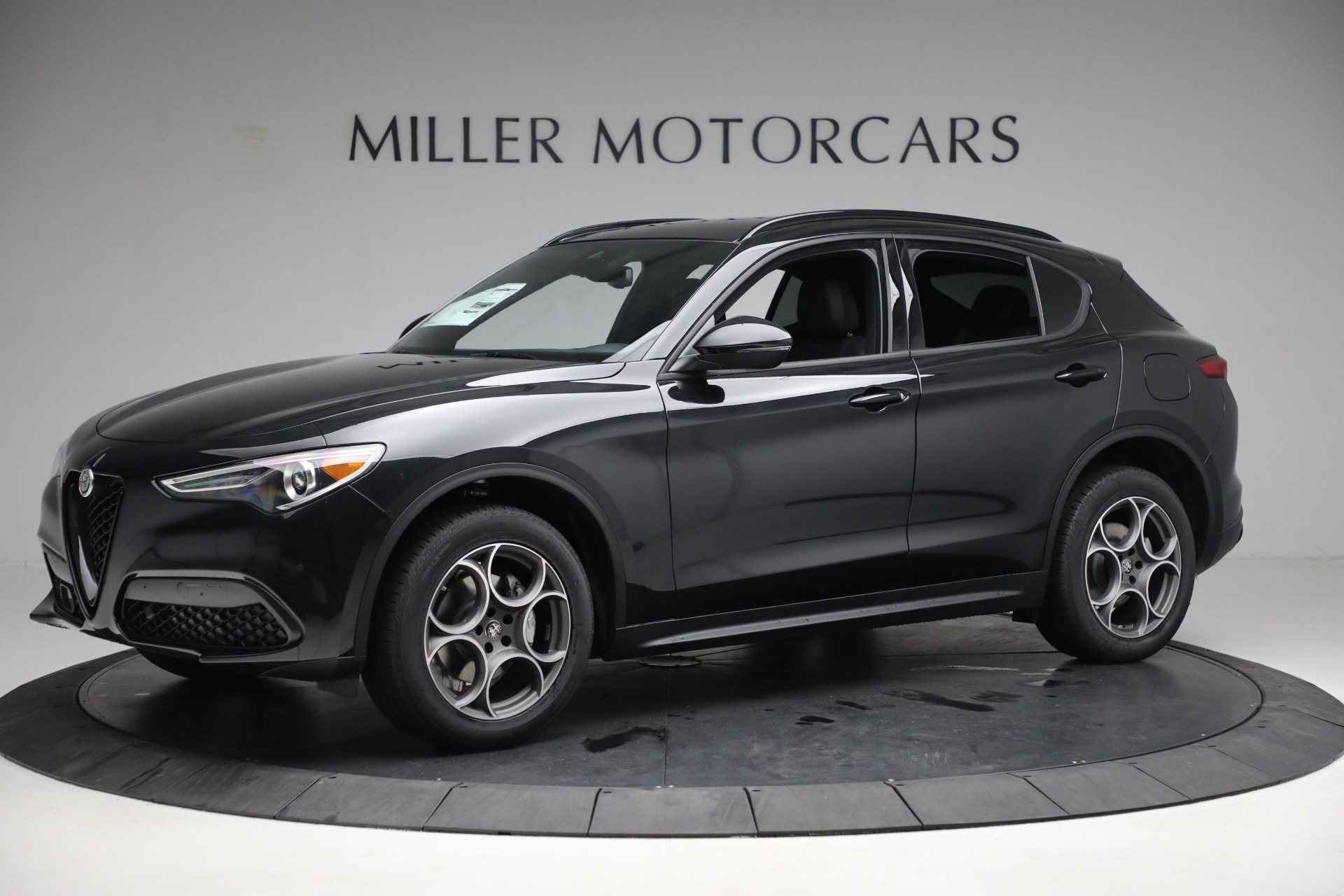 New-2023-Alfa-Romeo-Stelvio-Sprint