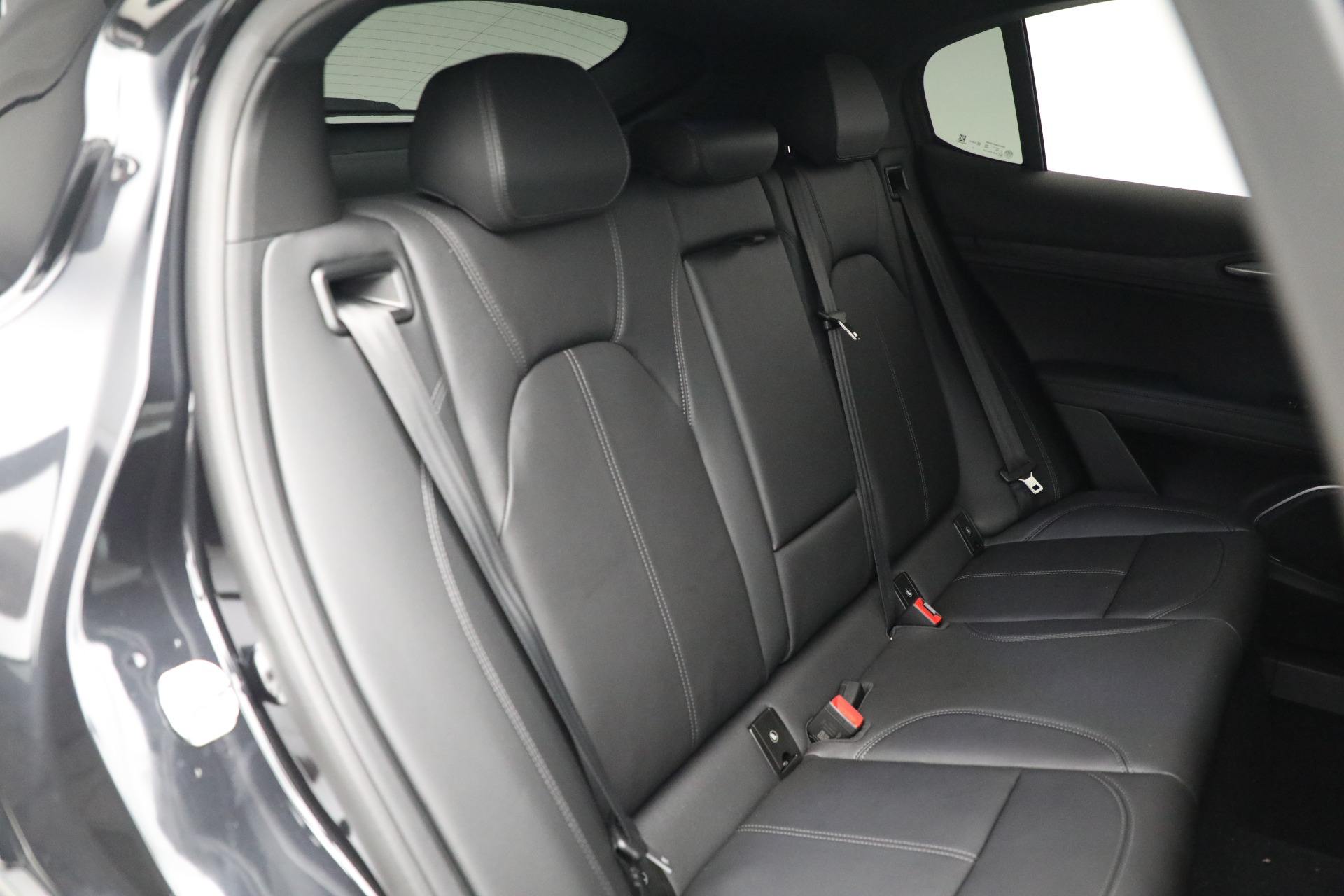 New-2023-Alfa-Romeo-Stelvio-Sprint