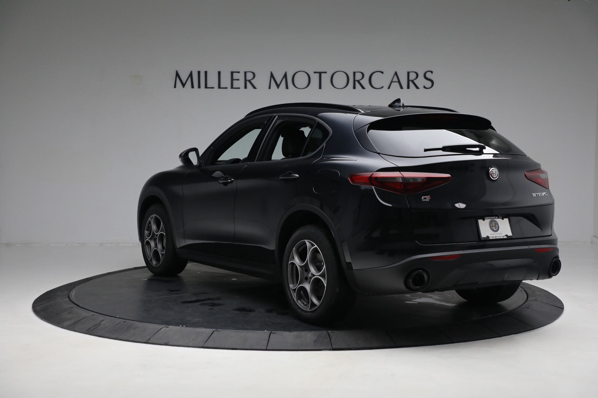 New-2023-Alfa-Romeo-Stelvio-Sprint