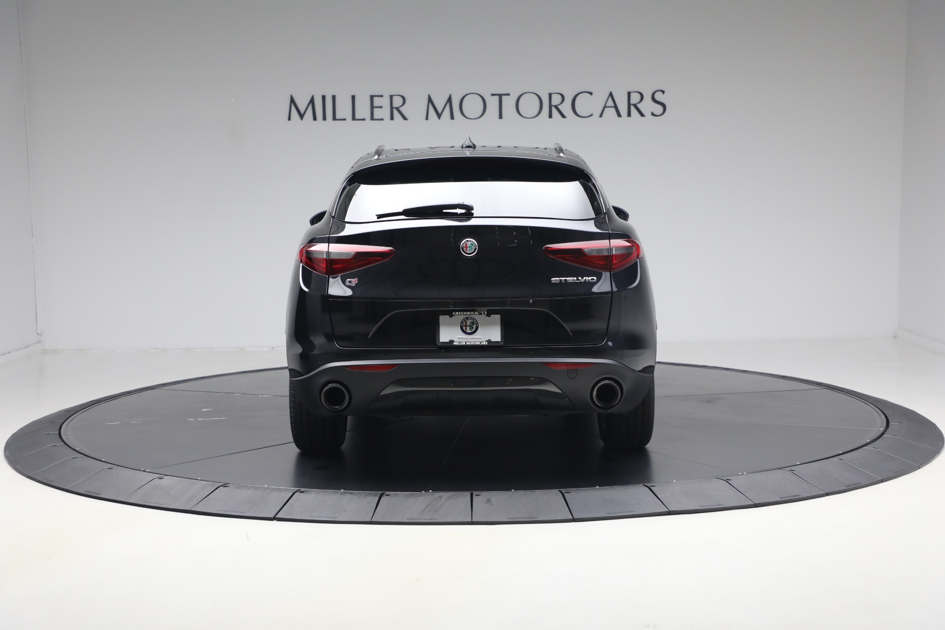Used-2023-Alfa-Romeo-Stelvio-Sprint