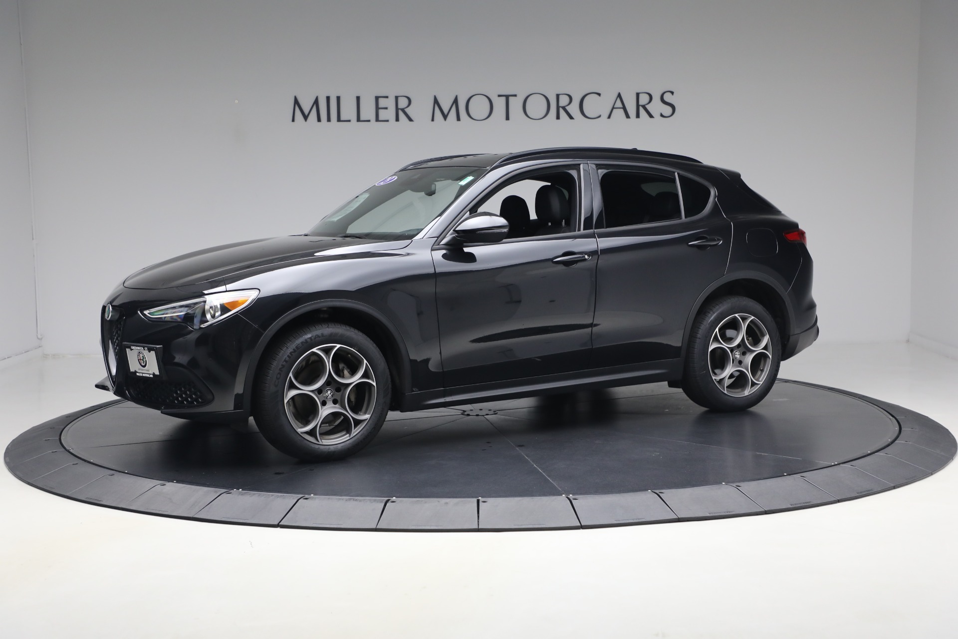 Used-2023-Alfa-Romeo-Stelvio-Sprint