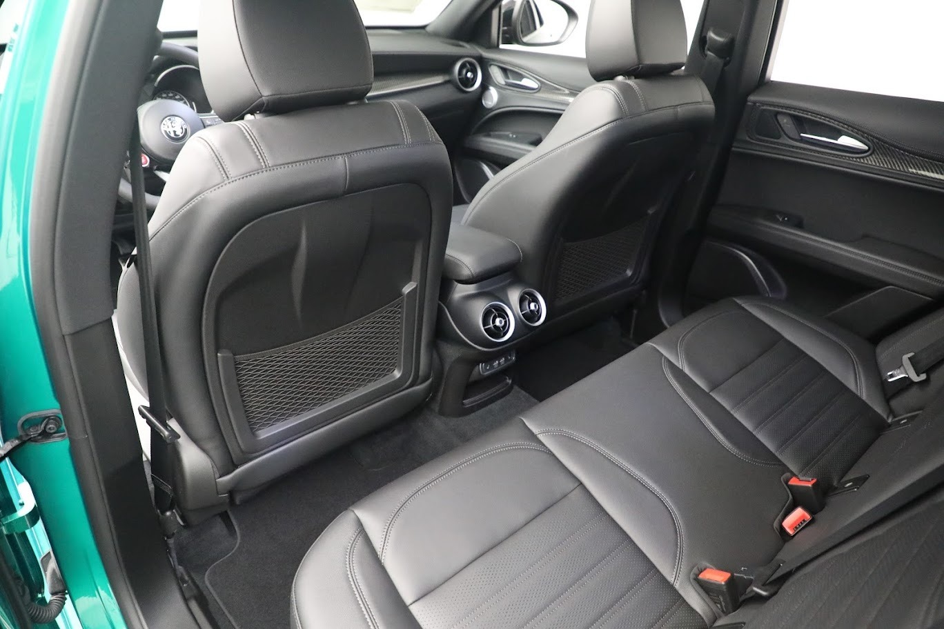 New-2023-Alfa-Romeo-Stelvio-Quadrifoglio