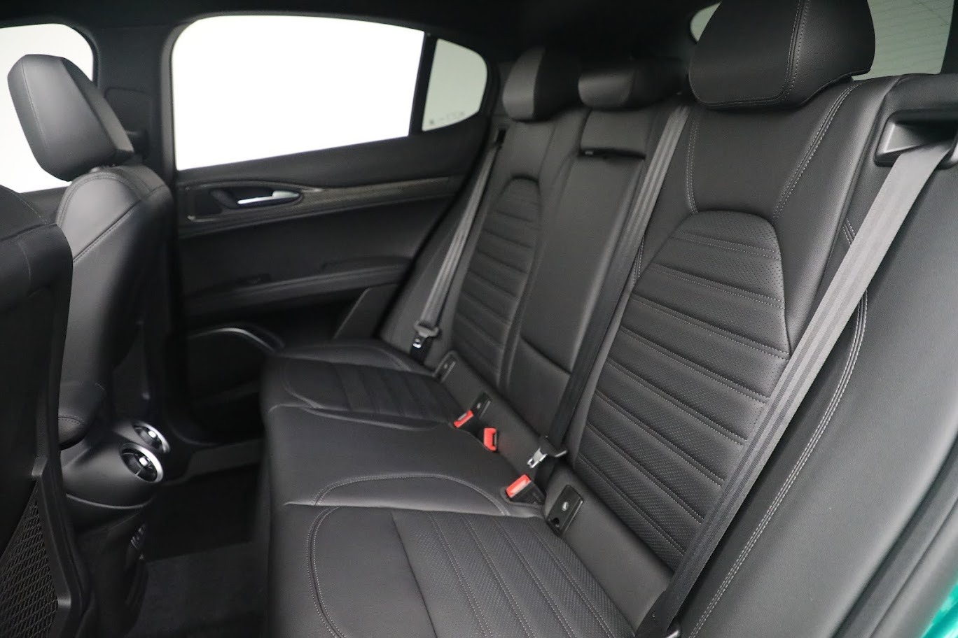 New-2023-Alfa-Romeo-Stelvio-Quadrifoglio
