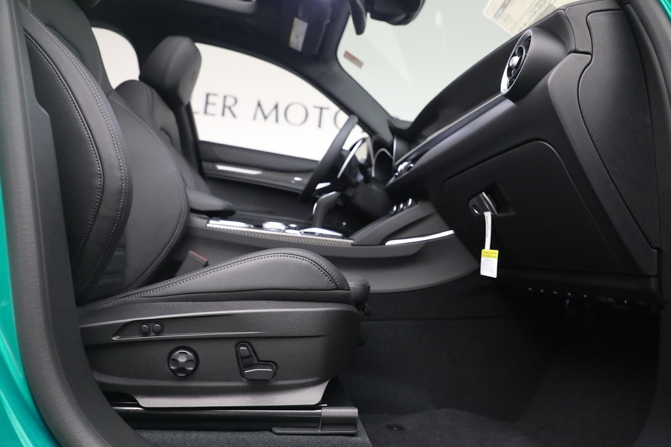 New-2023-Alfa-Romeo-Stelvio-Quadrifoglio