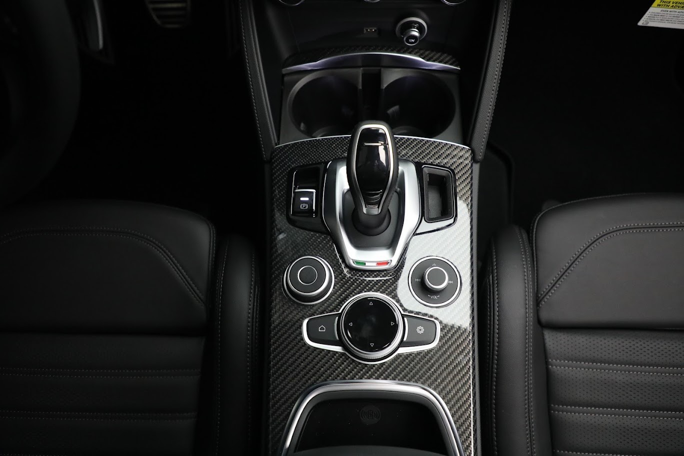 New-2023-Alfa-Romeo-Stelvio-Quadrifoglio