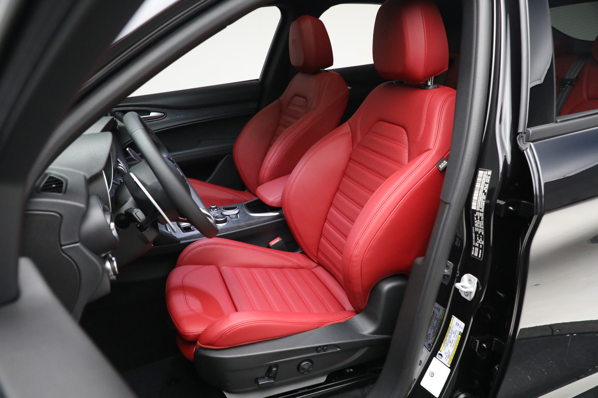 New-2023-Alfa-Romeo-Stelvio-Sprint