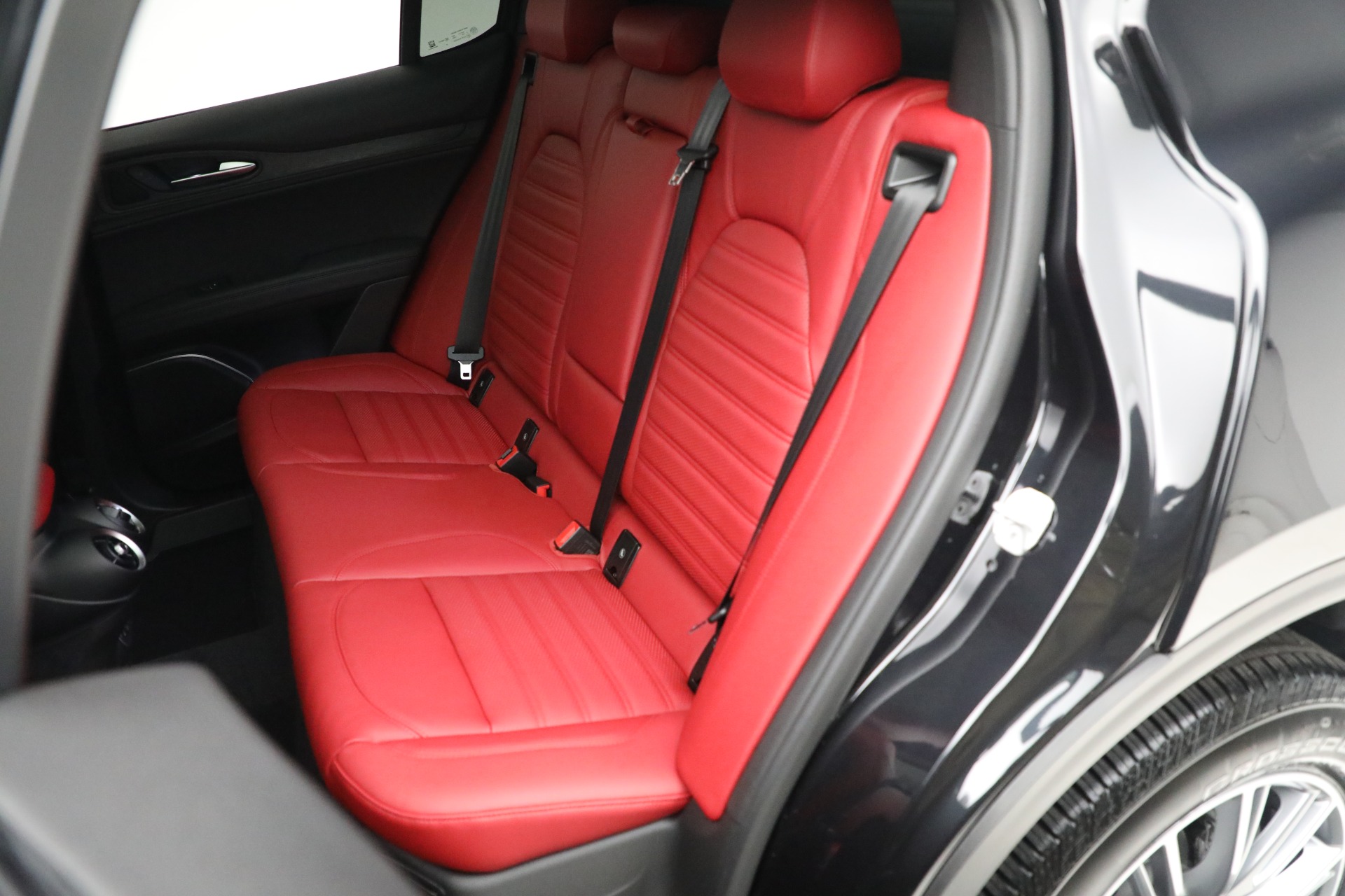 New-2023-Alfa-Romeo-Stelvio-Sprint