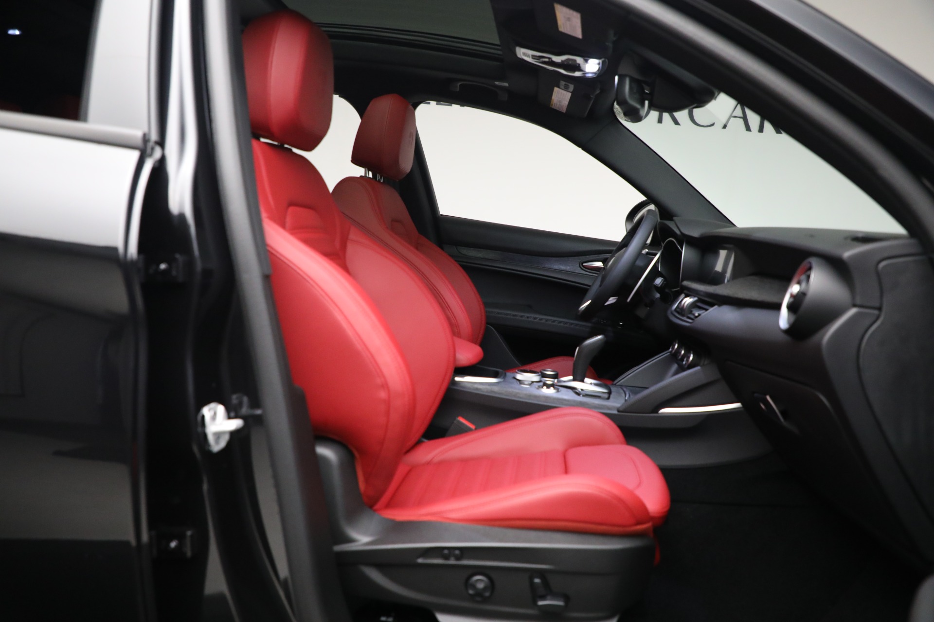 New-2023-Alfa-Romeo-Stelvio-Sprint