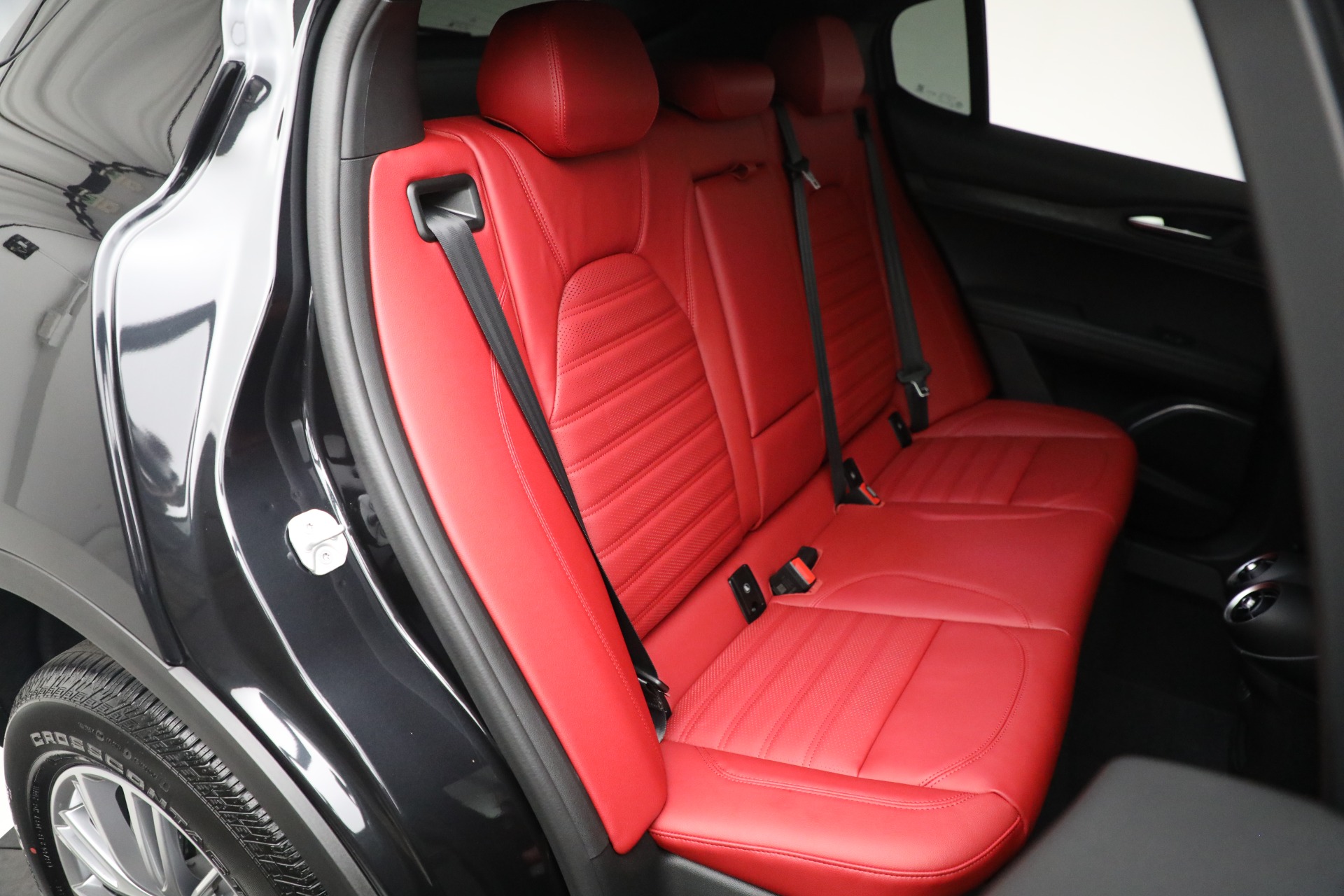 New-2023-Alfa-Romeo-Stelvio-Sprint