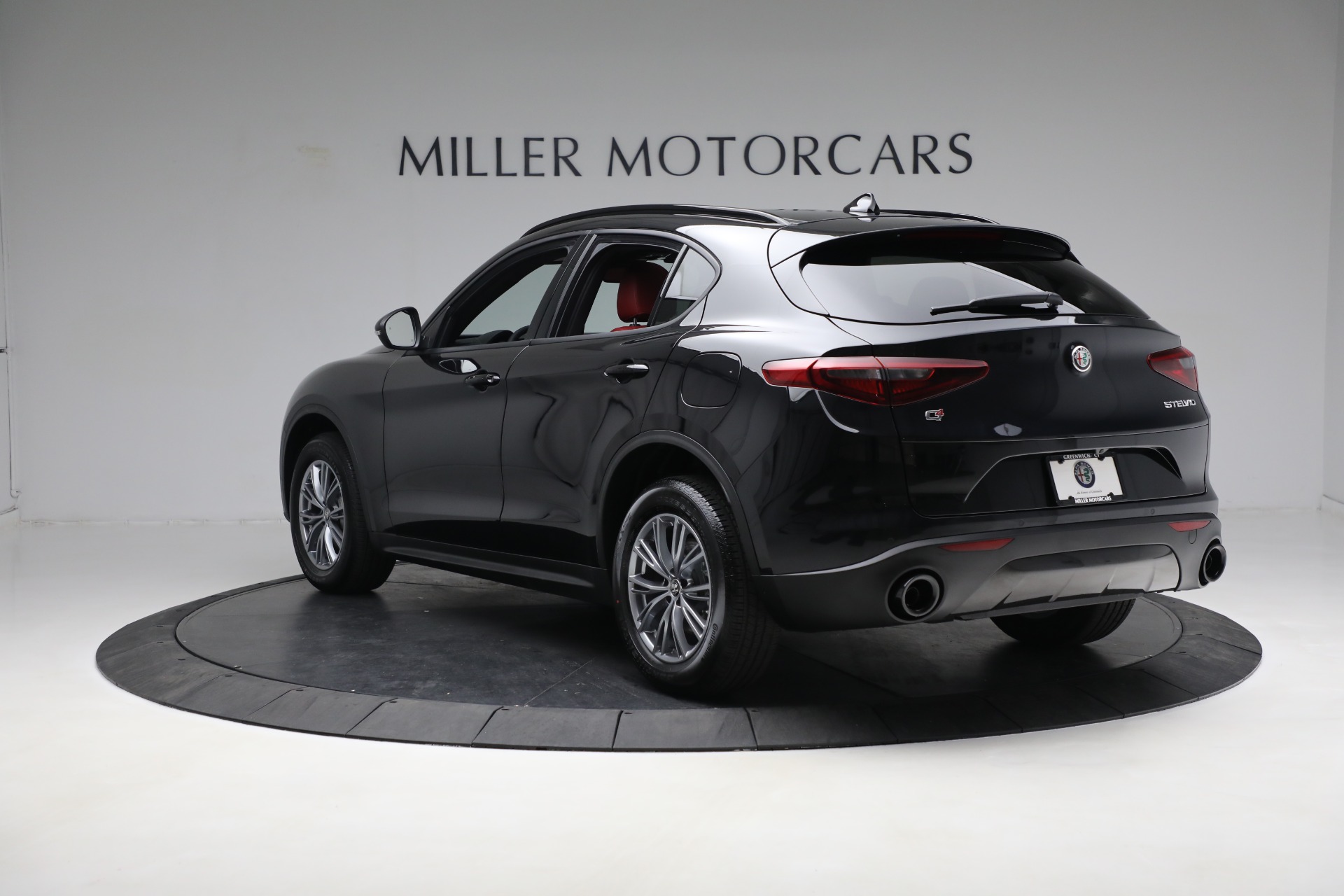 New-2023-Alfa-Romeo-Stelvio-Sprint