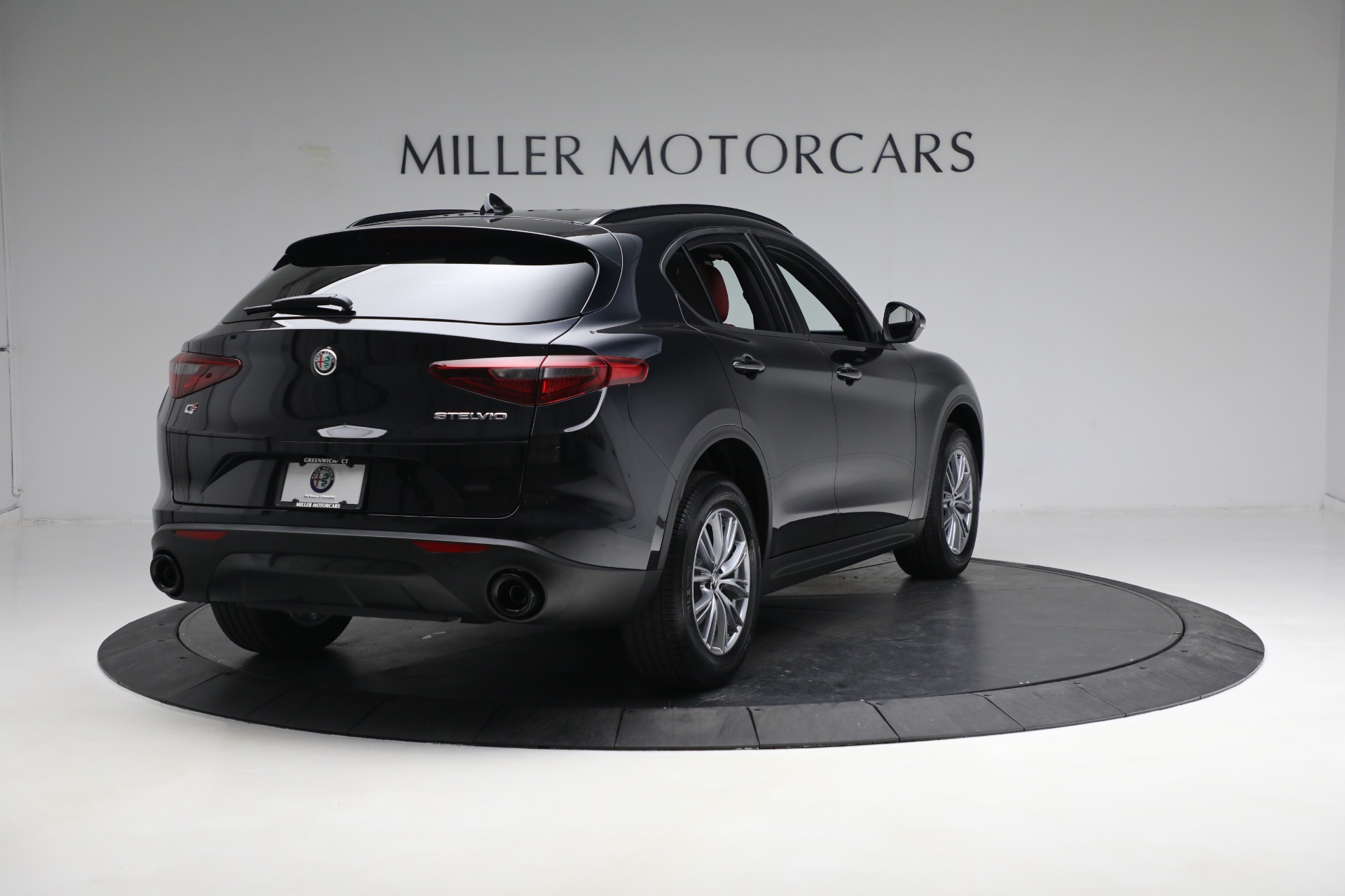 New-2023-Alfa-Romeo-Stelvio-Sprint