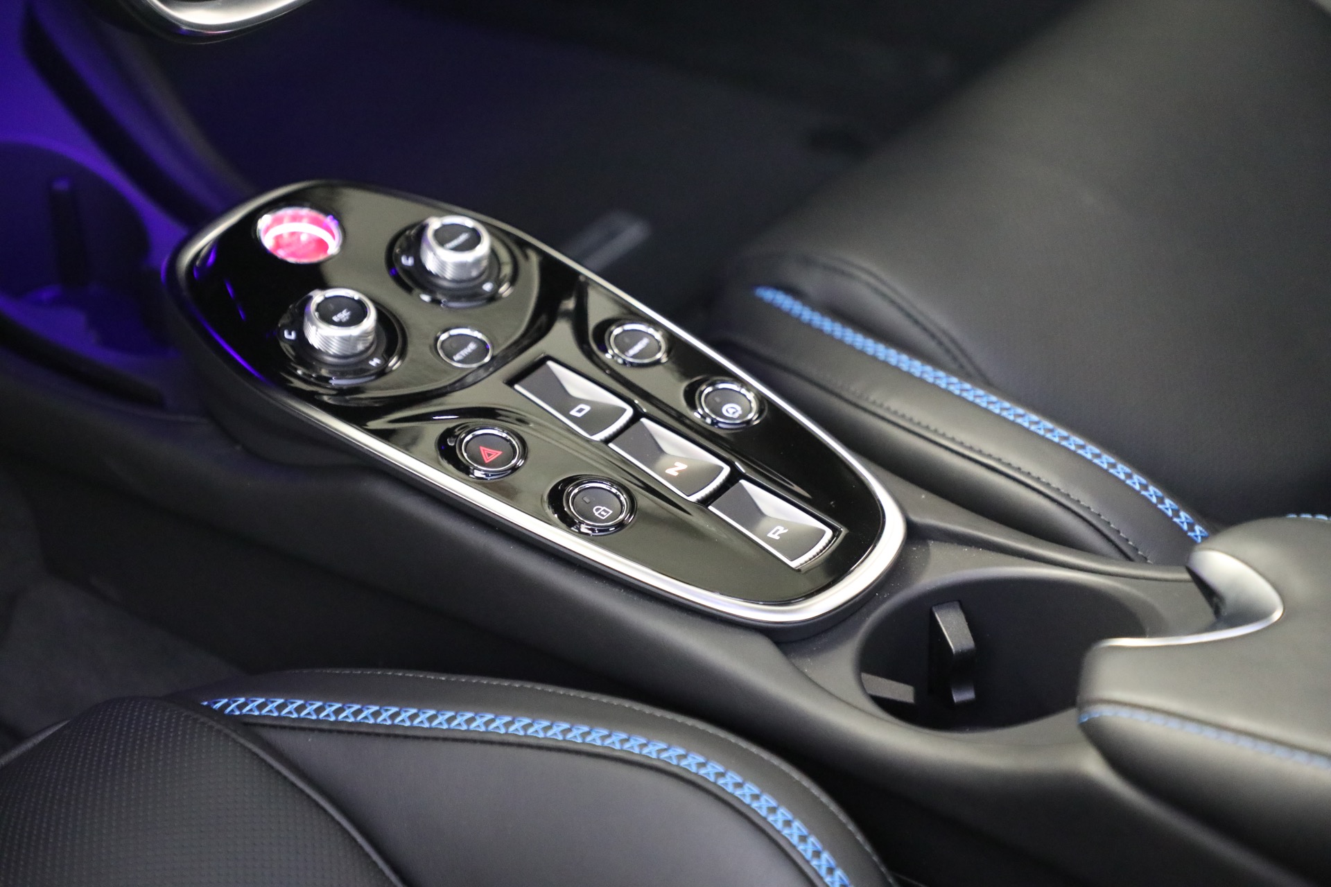 New-2023-McLaren-GT-Luxe