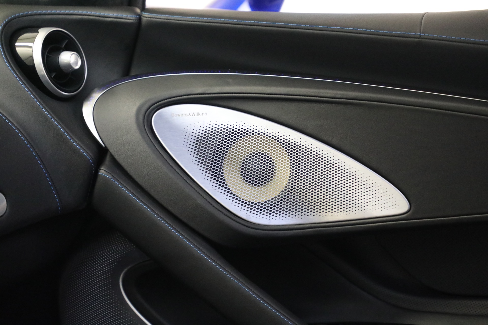 New-2023-McLaren-GT-Luxe