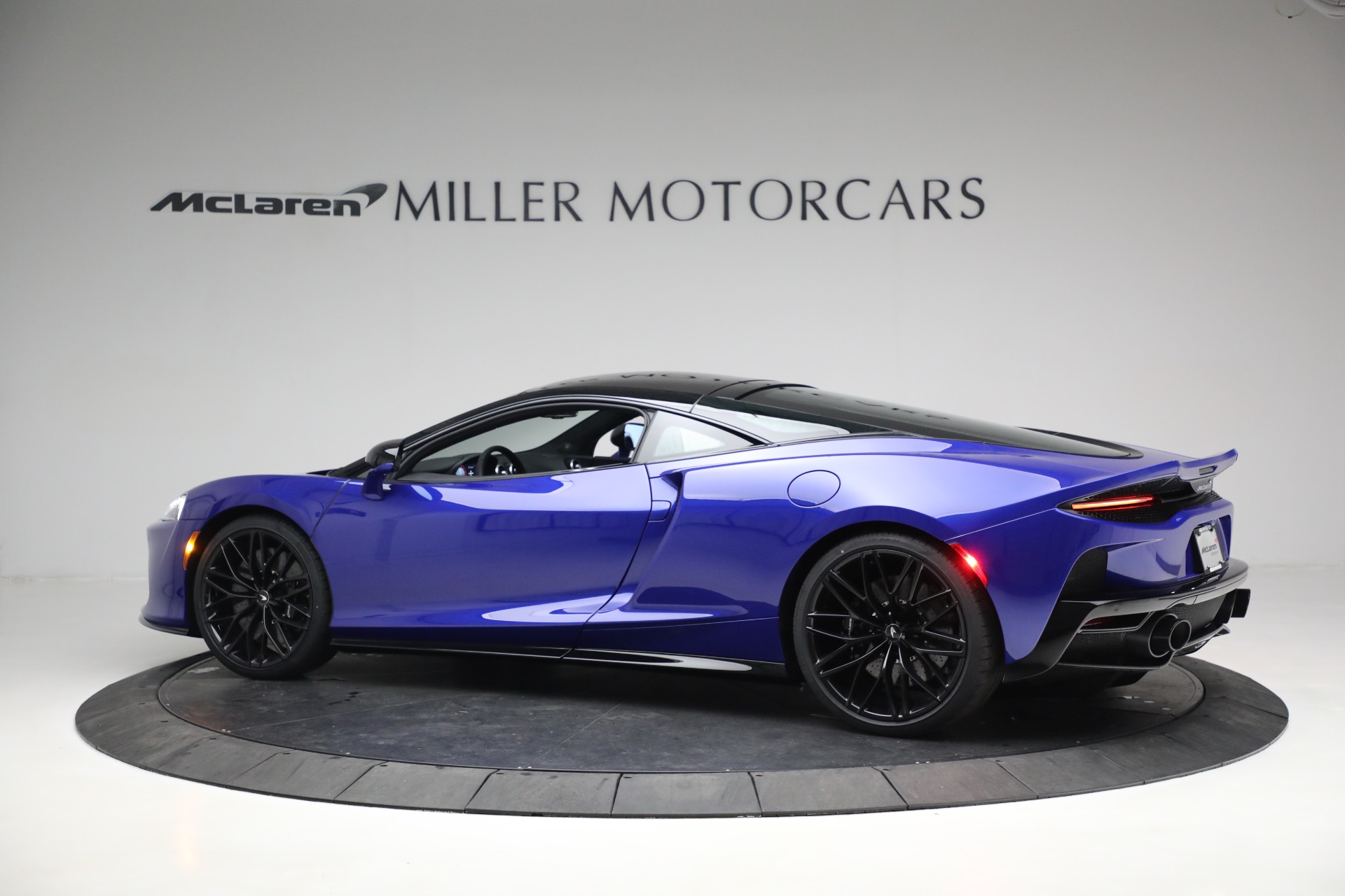 New-2023-McLaren-GT-Luxe