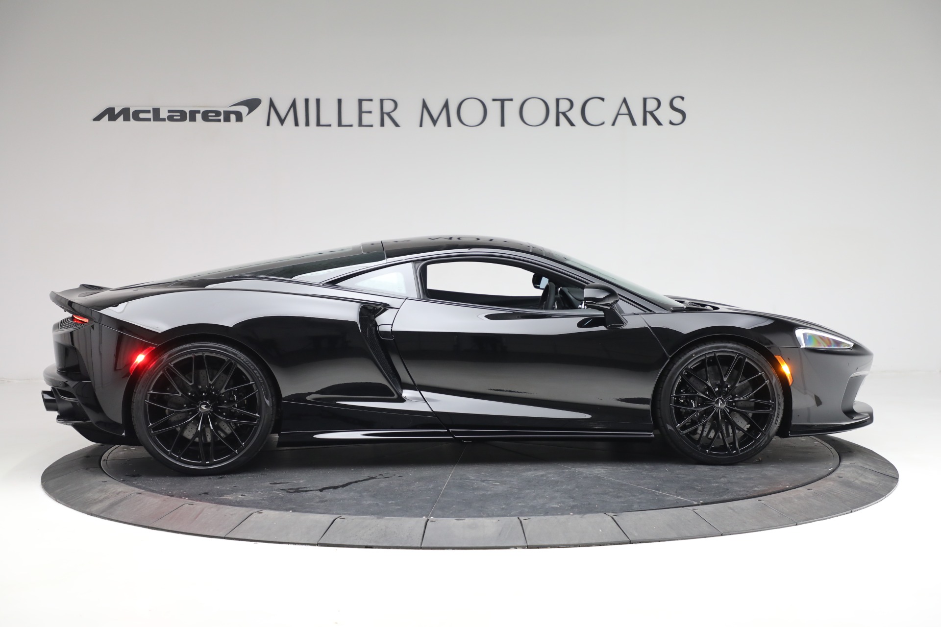 New-2023-McLaren-GT-Luxe