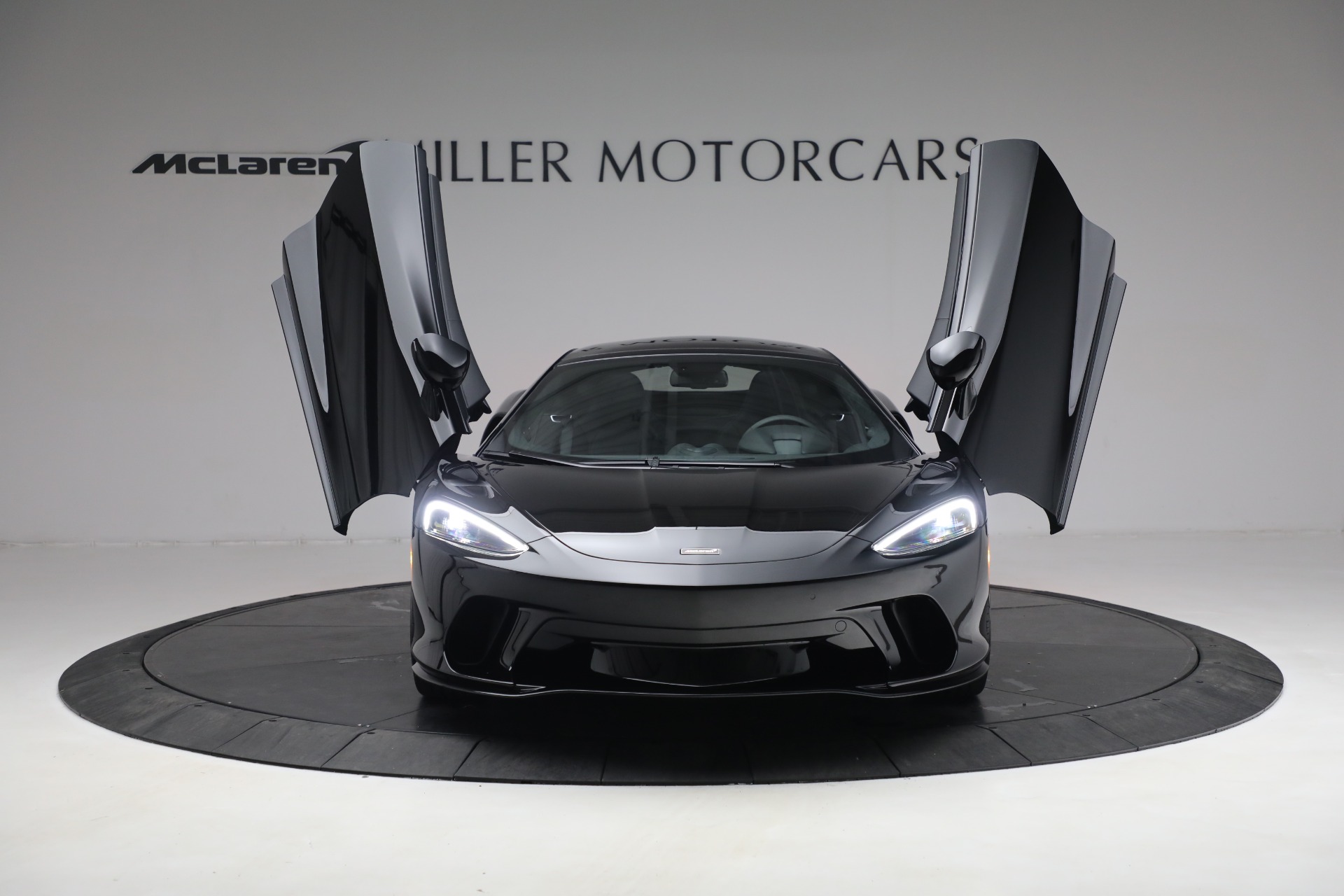 New-2023-McLaren-GT-Luxe