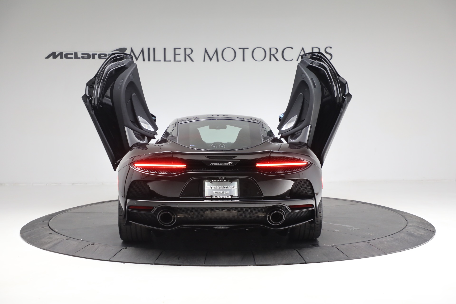 New-2023-McLaren-GT-Luxe