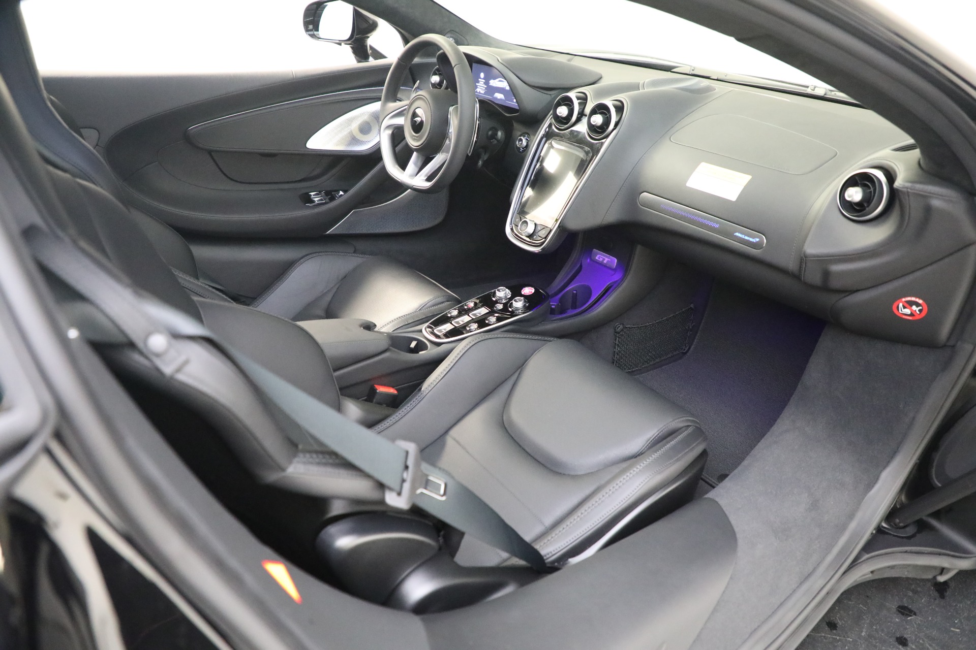 New-2023-McLaren-GT-Luxe