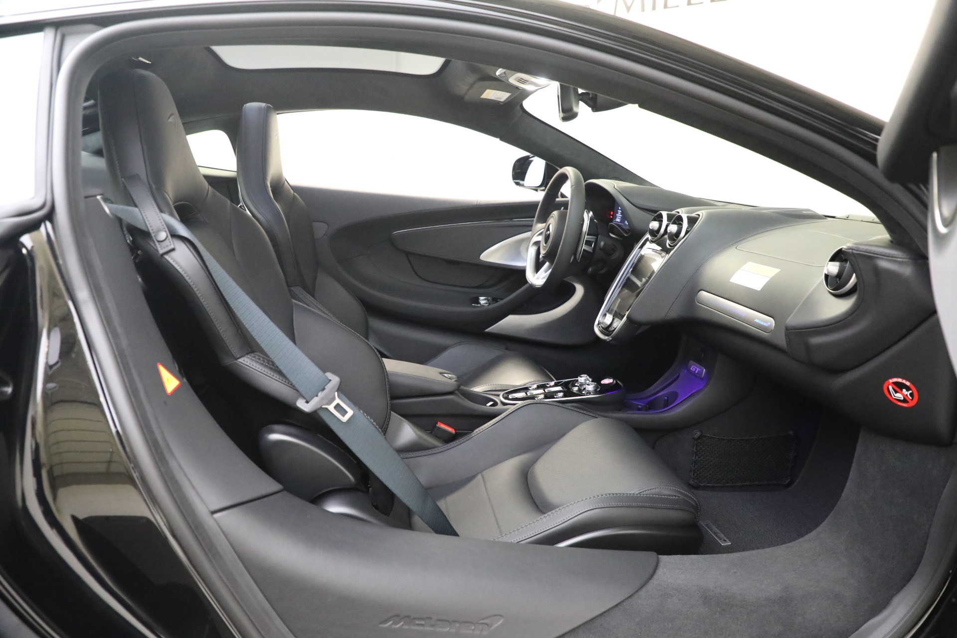 New-2023-McLaren-GT-Luxe