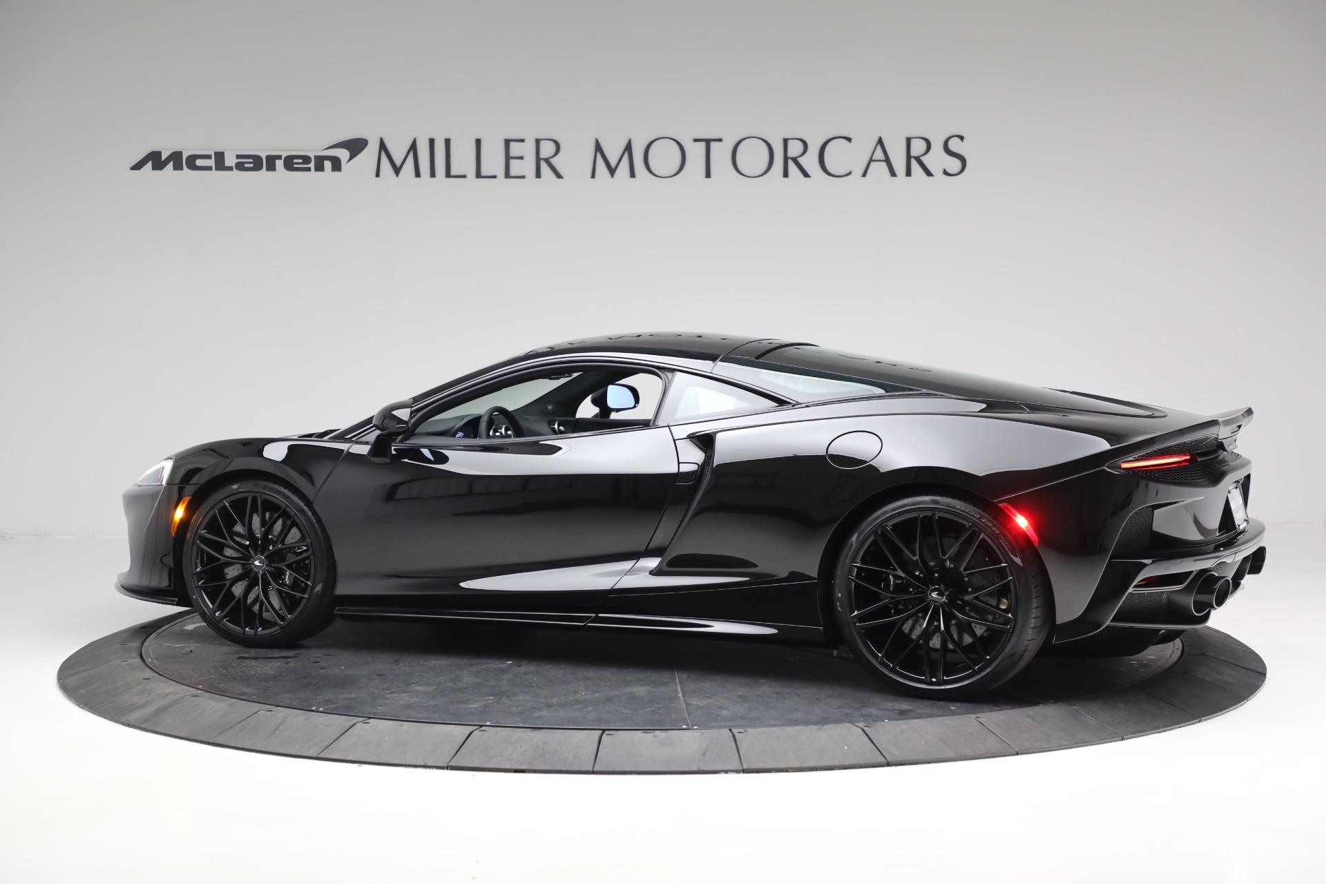 New-2023-McLaren-GT-Luxe