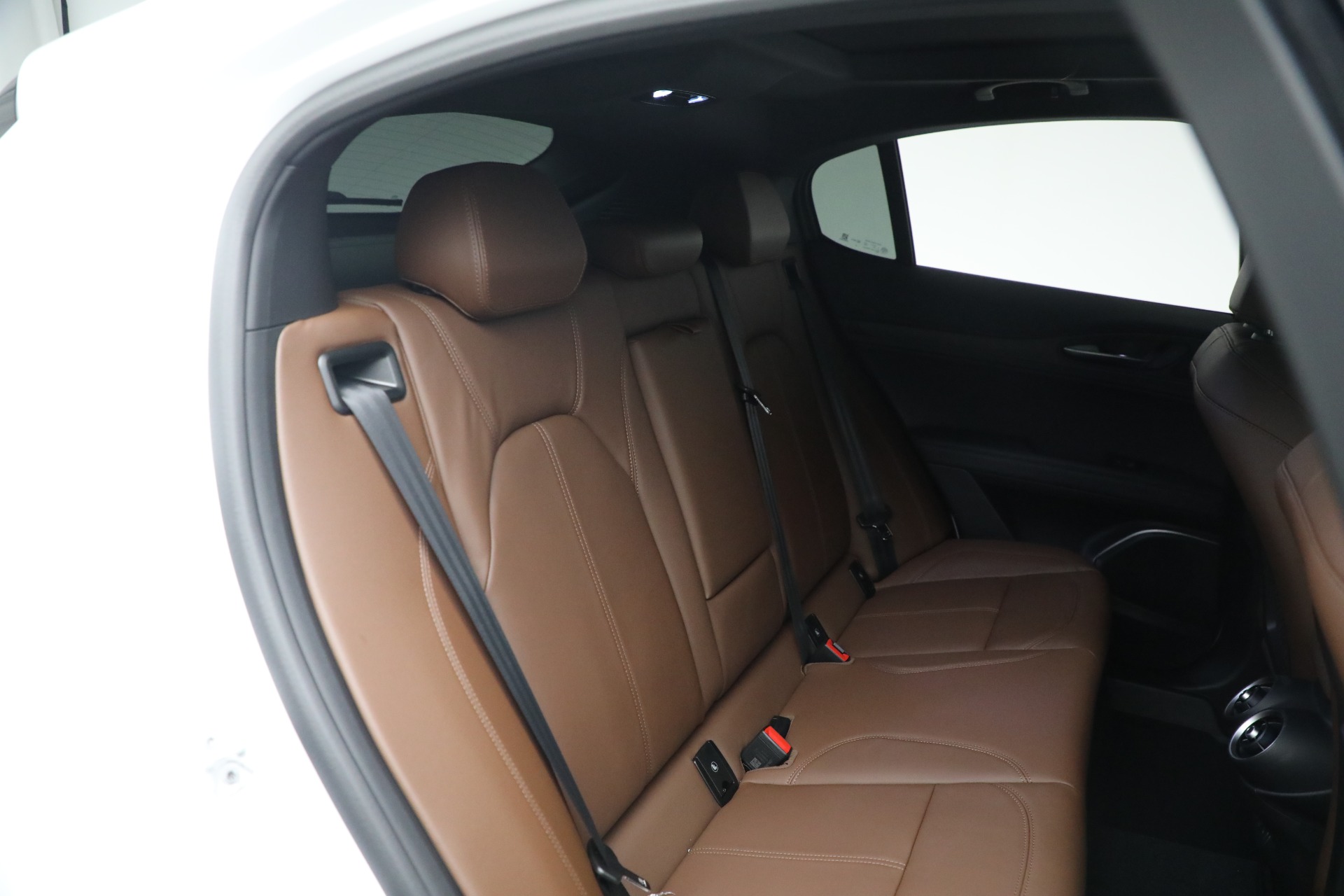 New-2023-Alfa-Romeo-Stelvio-Ti