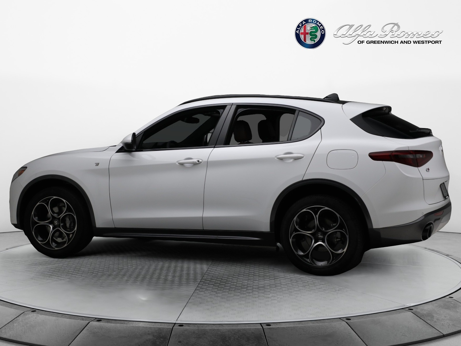 New-2023-Alfa-Romeo-Stelvio-Ti