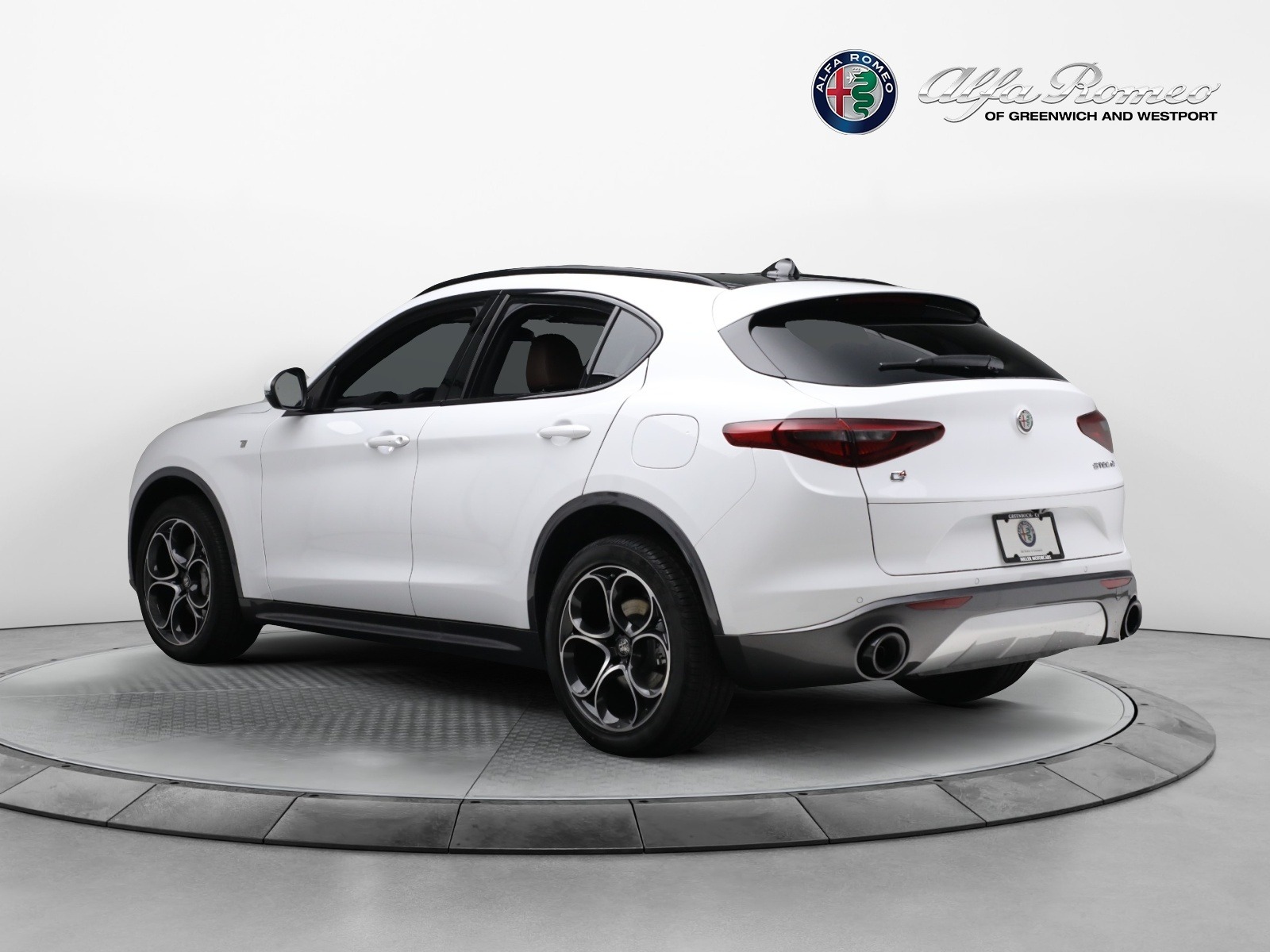 New-2023-Alfa-Romeo-Stelvio-Ti