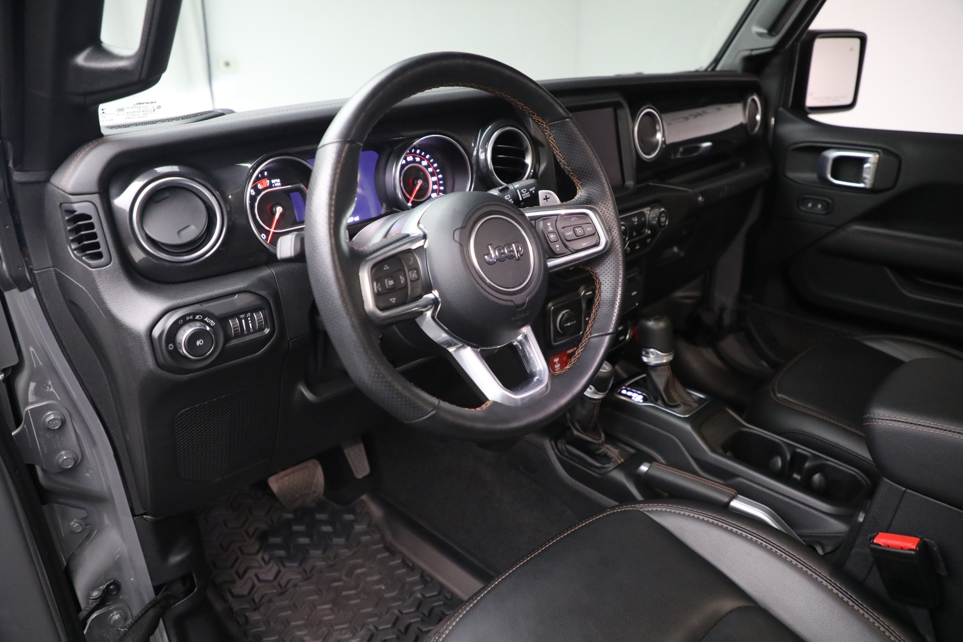 Used-2021-Jeep-Wrangler-Unlimited-Rubicon-392