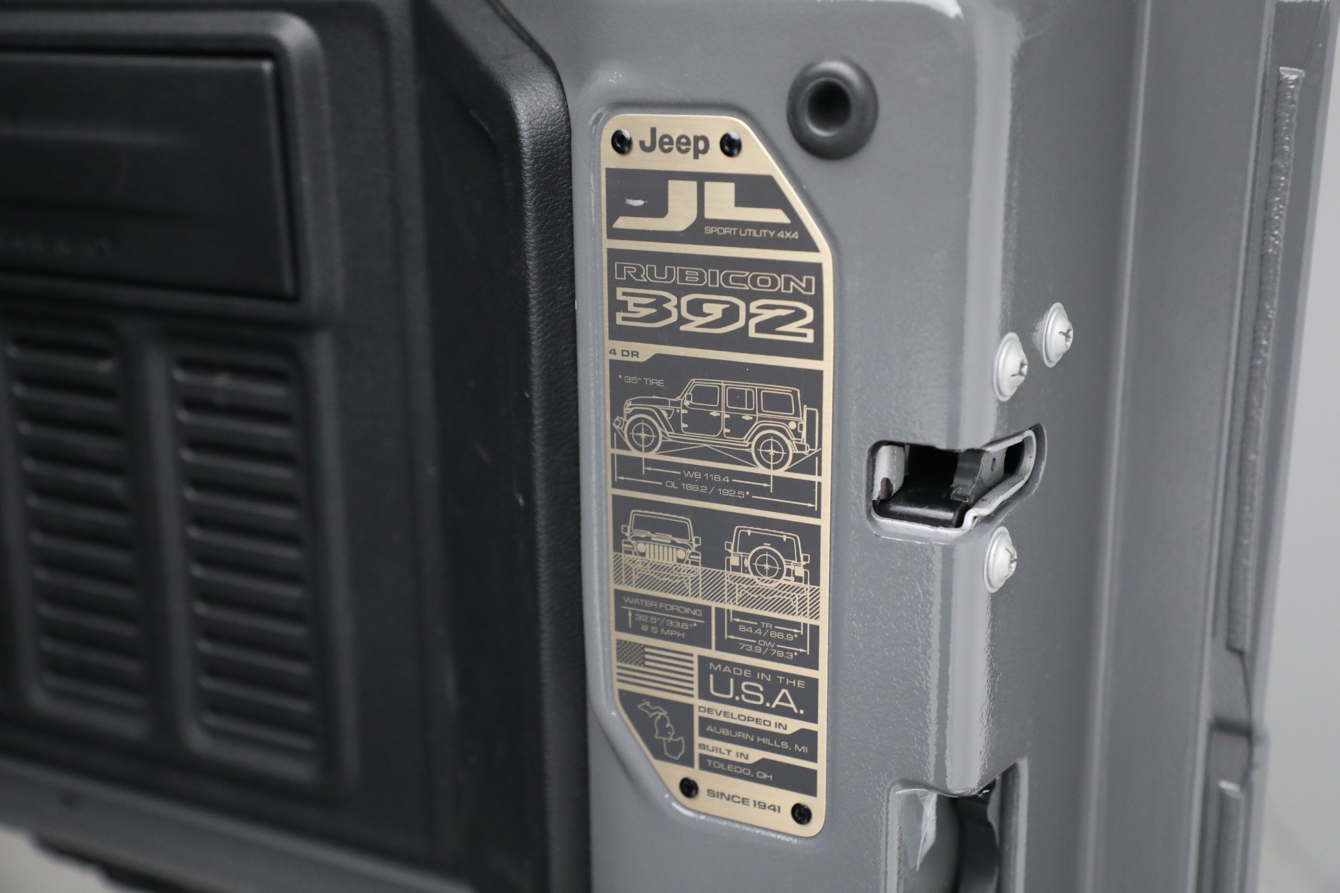 Used-2021-Jeep-Wrangler-Unlimited-Rubicon-392