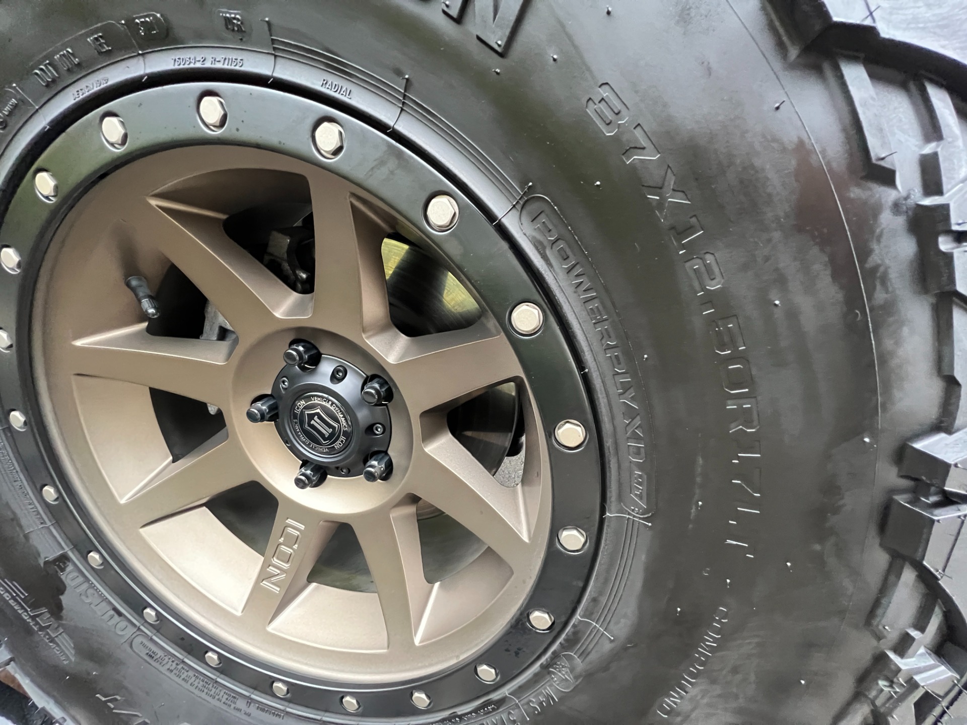 Used-2021-Jeep-Wrangler-Unlimited-Rubicon-392