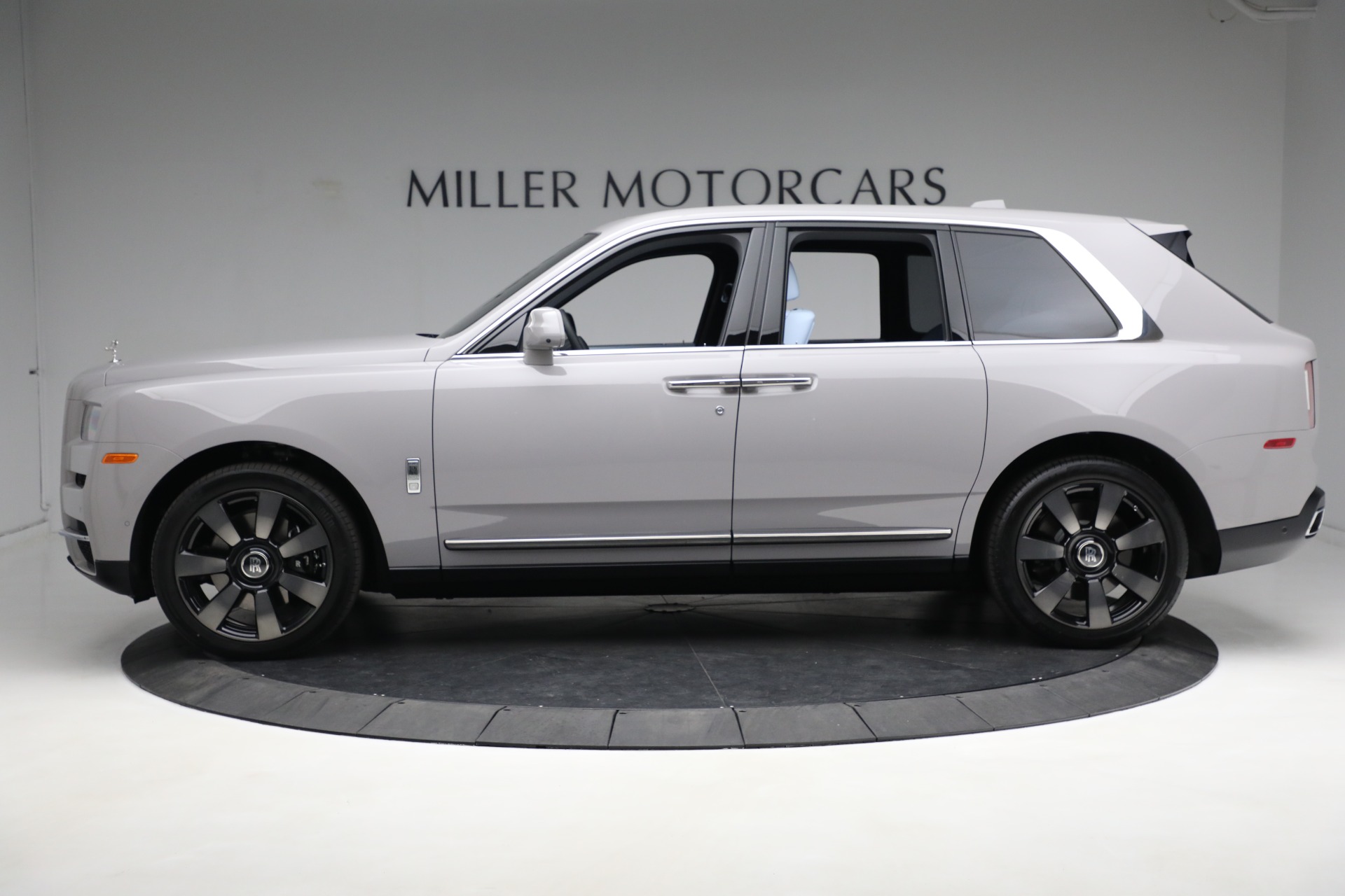 New-2023-Rolls-Royce-Cullinan