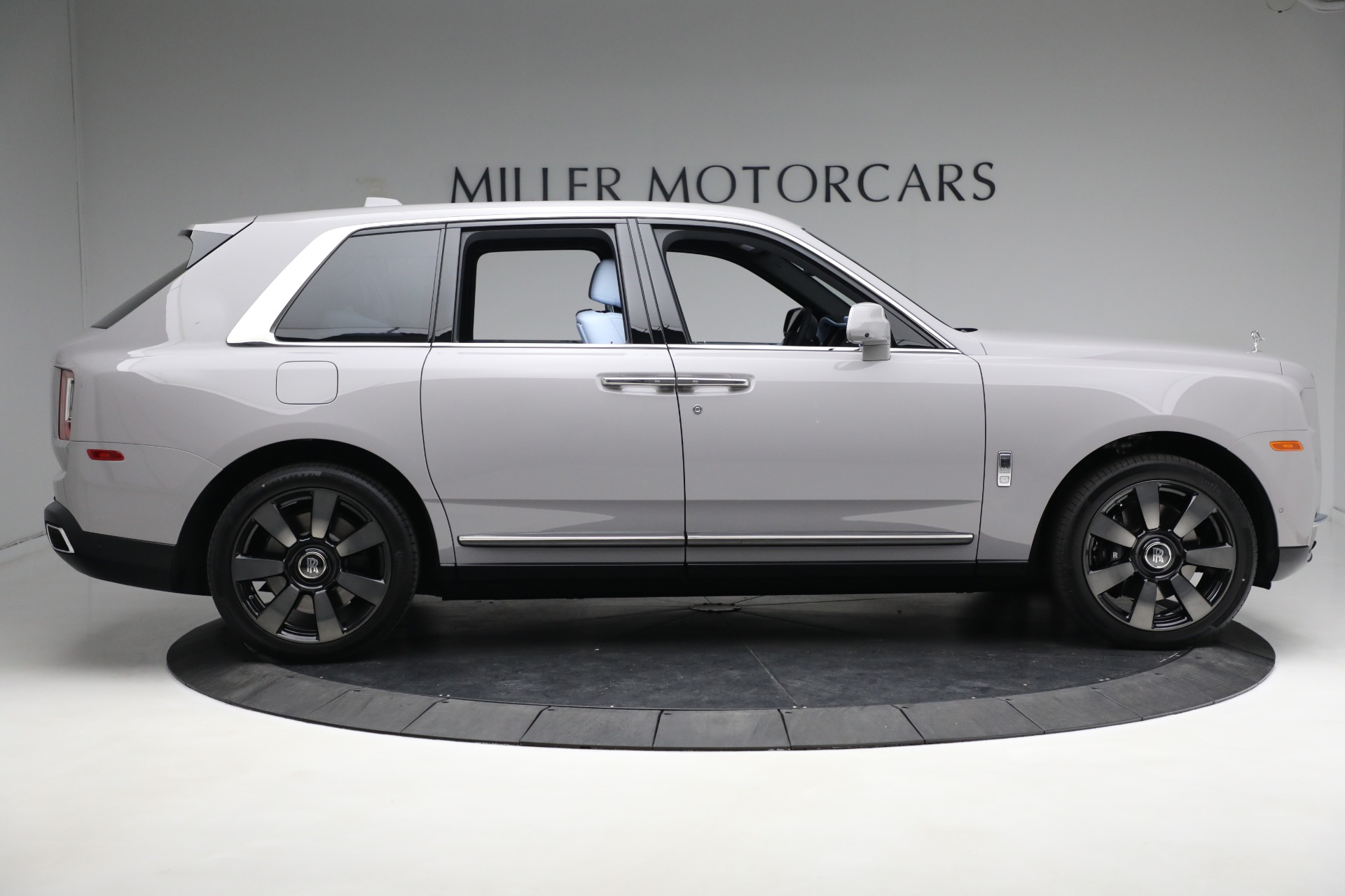 New-2023-Rolls-Royce-Cullinan