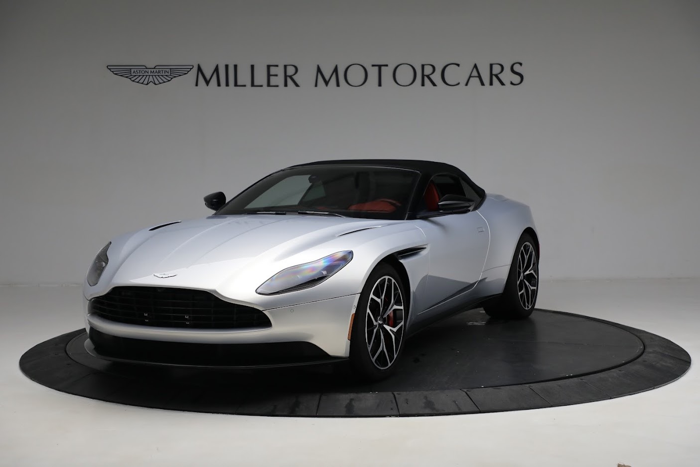 Used-2019-Aston-Martin-DB11-Volante